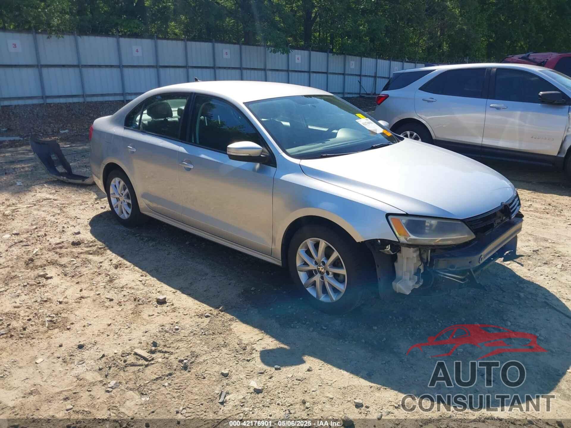 VOLKSWAGEN JETTA 2011 - 3VWDX7AJ1BM350604