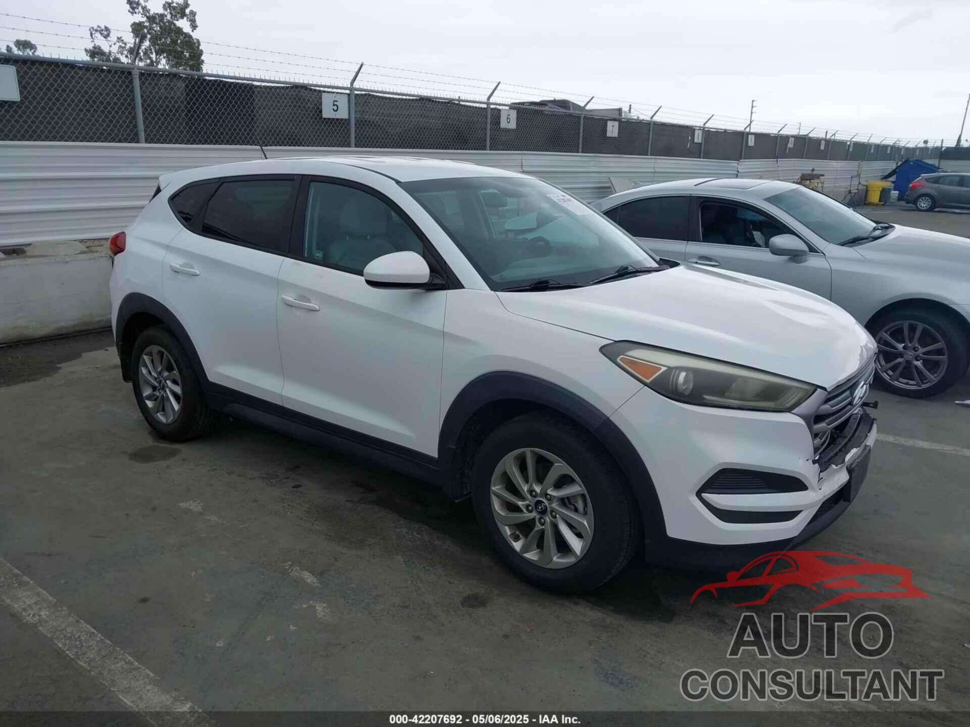 HYUNDAI TUCSON 2017 - KM8J23A41HU441816