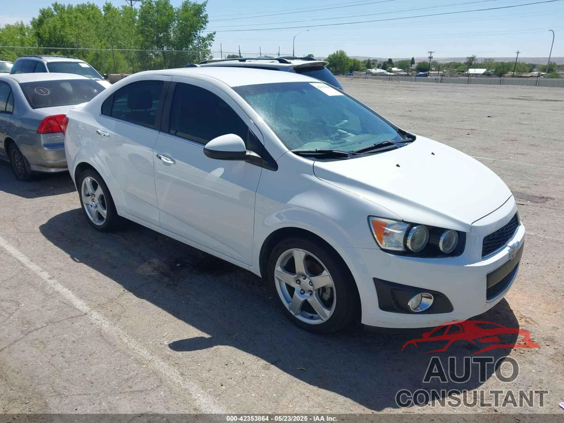 CHEVROLET SONIC 2015 - 1G1JE5SB4F4190817