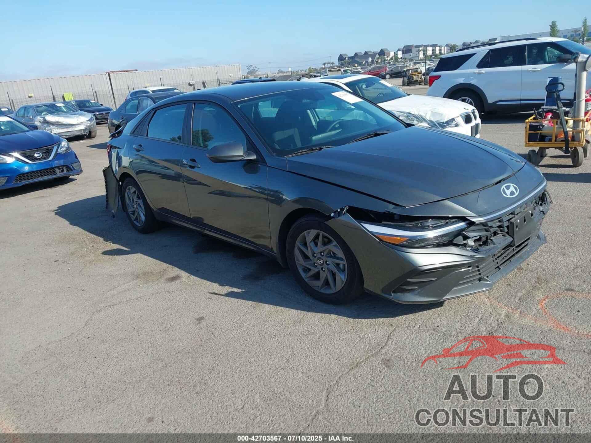 HYUNDAI ELANTRA 2024 - KMHLM4DG4RU720130