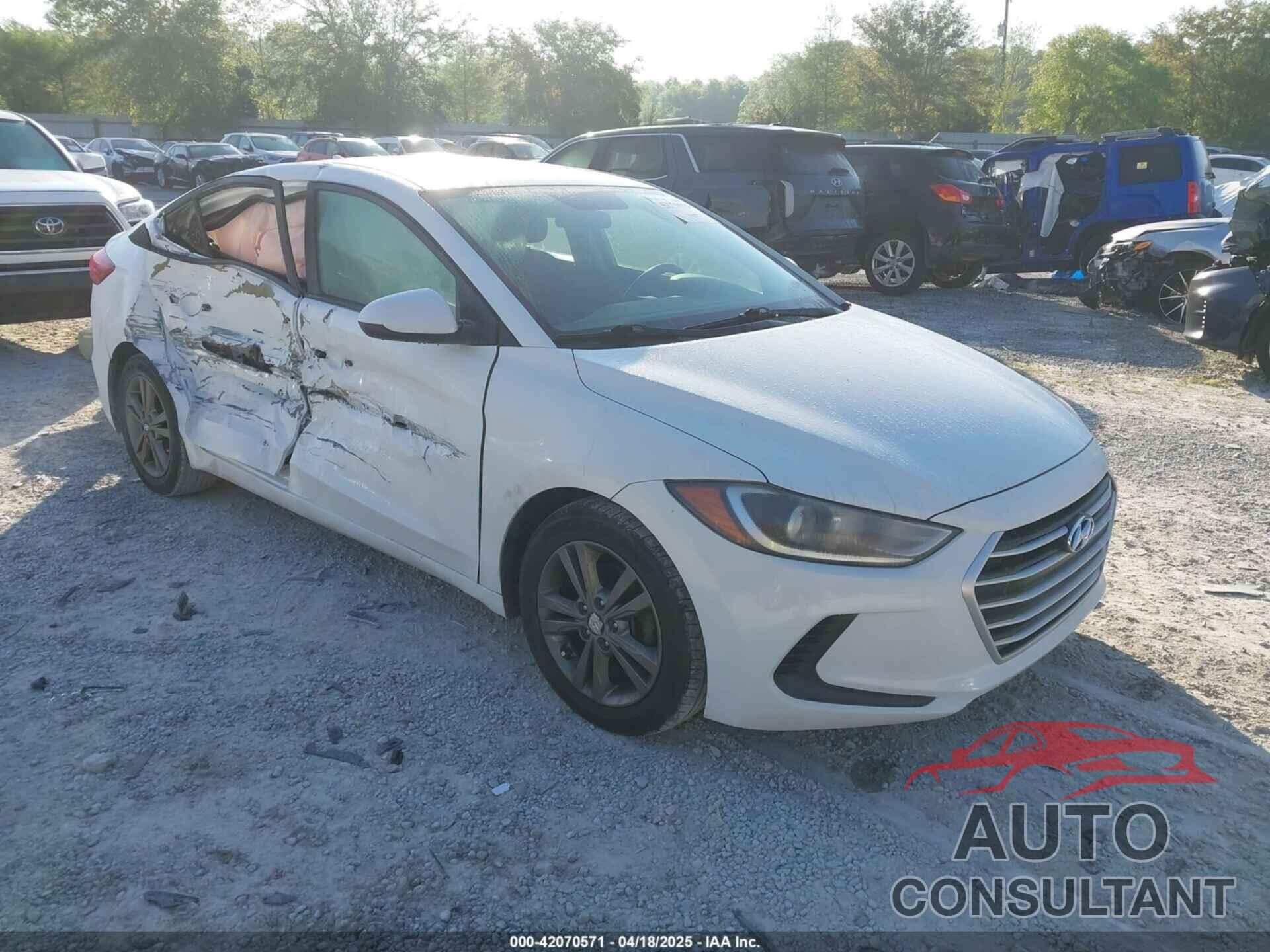 HYUNDAI ELANTRA 2018 - 5NPD84LF1JH302368