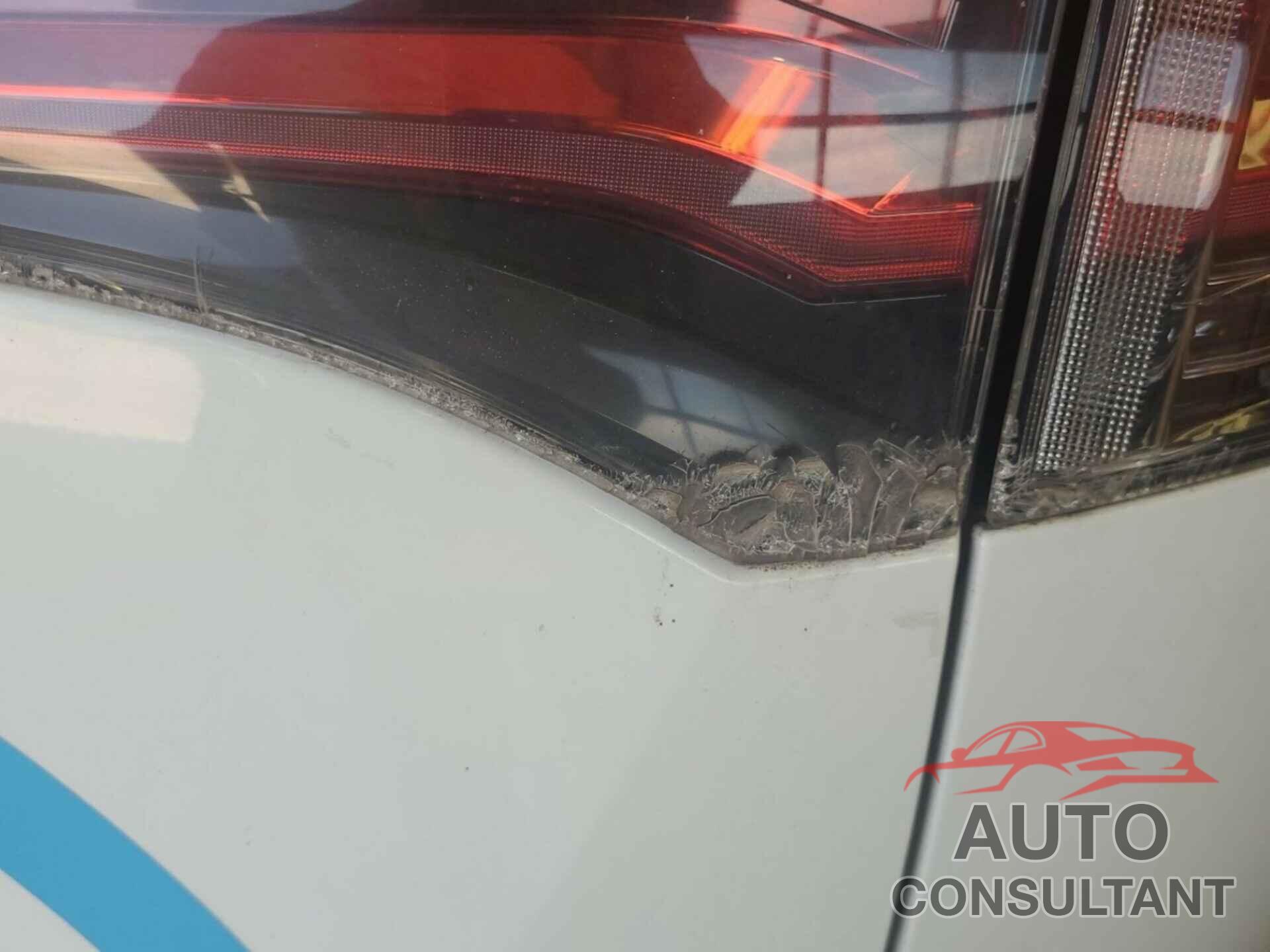 TOYOTA RAV4 2018 - JTMBFREV0JJ183685