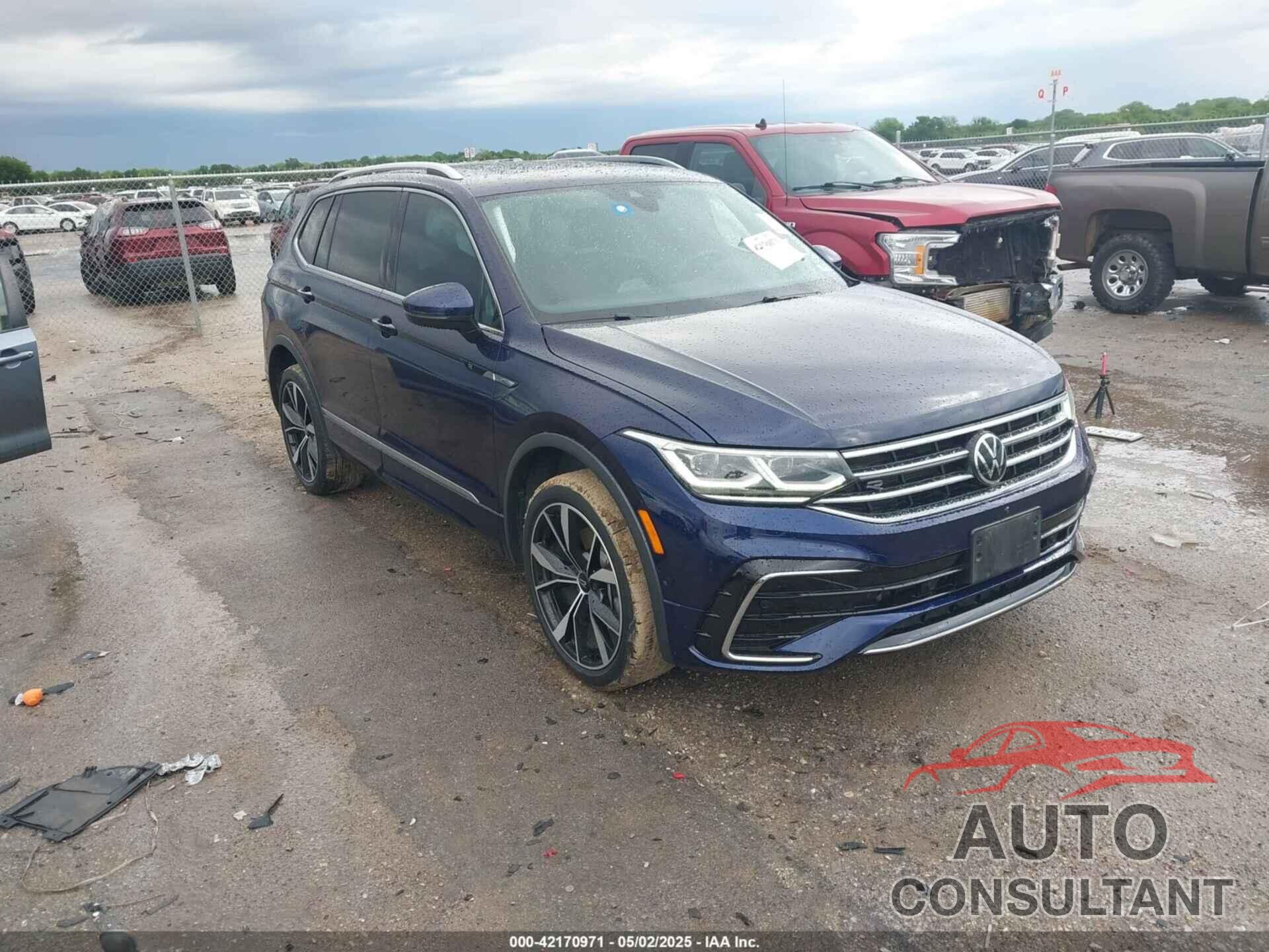 VOLKSWAGEN TIGUAN 2023 - 3VV4B7AX8PM038455