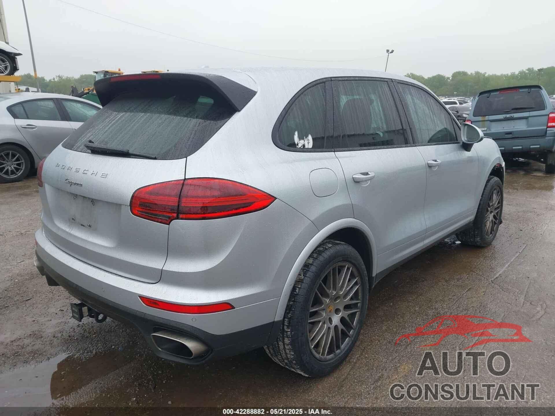 PORSCHE CAYENNE 2017 - WP1AA2A25HKA80522