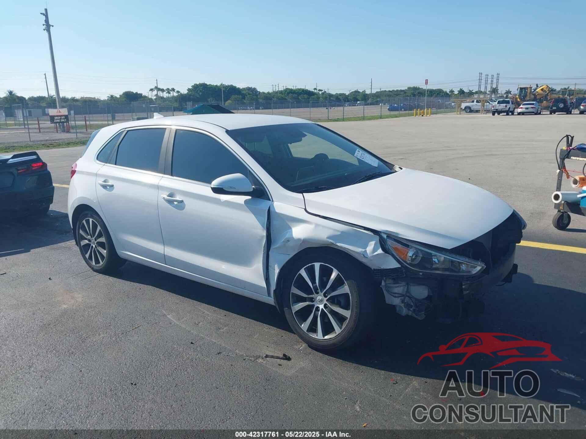 HYUNDAI ELANTRA GT 2018 - KMHH35LE8JU034384