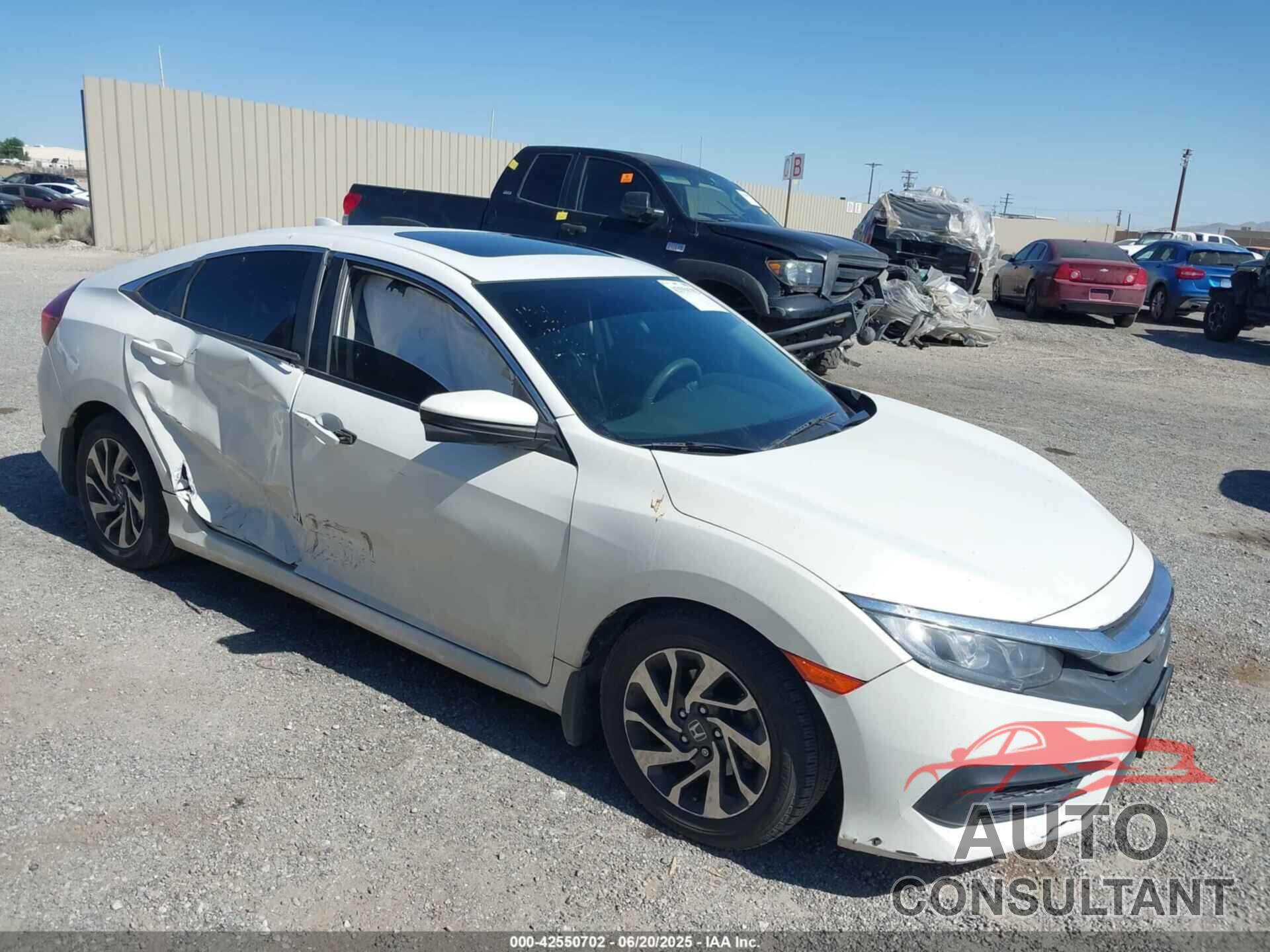 HONDA CIVIC 2018 - 2HGFC2F74JH542640