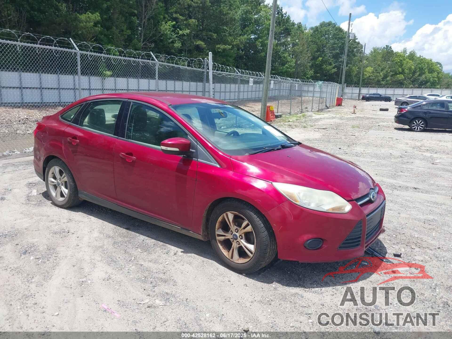FORD FOCUS 2014 - 1FADP3F27EL104021