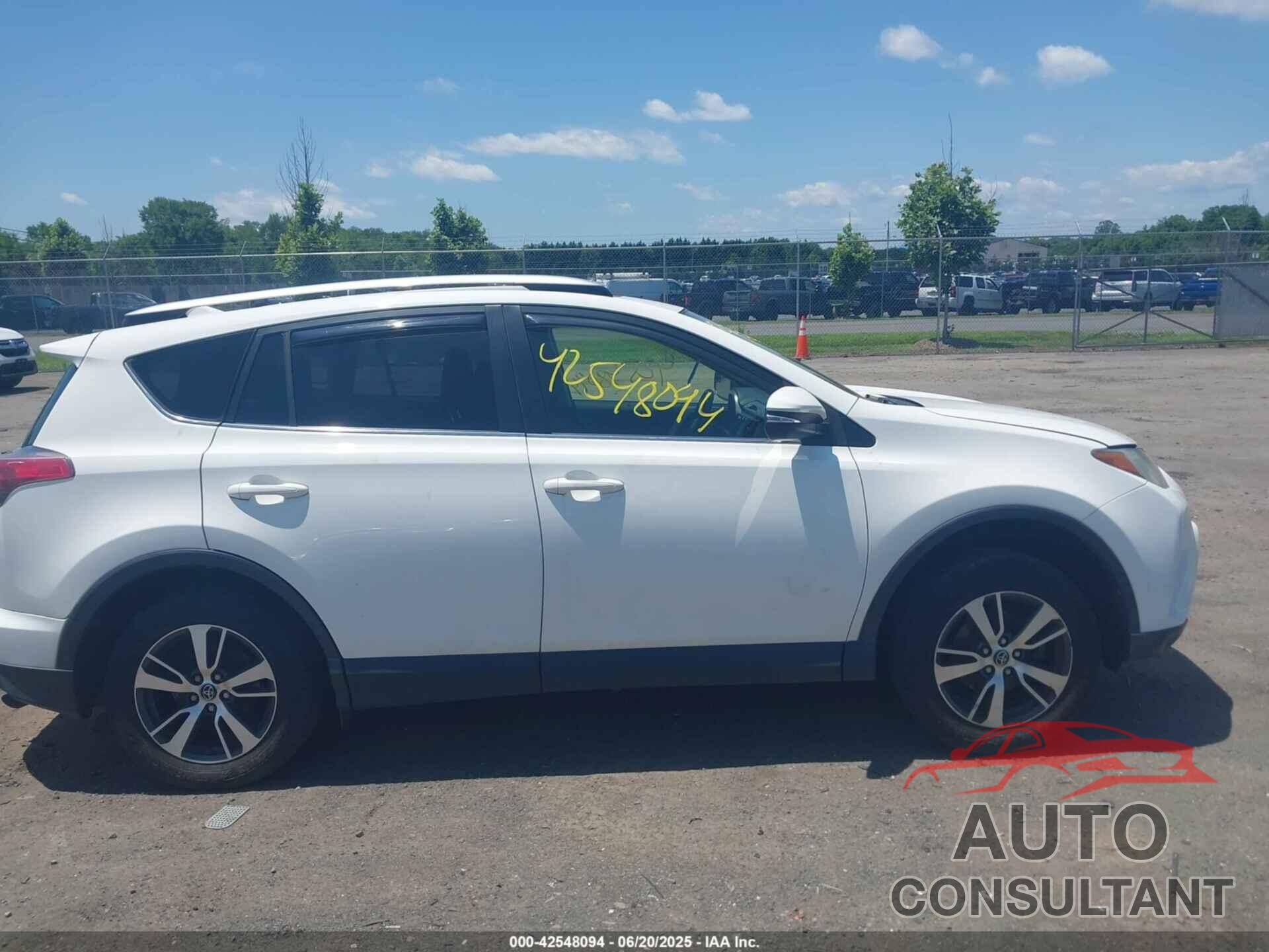 TOYOTA RAV4 2016 - JTMRFREV0GJ073114