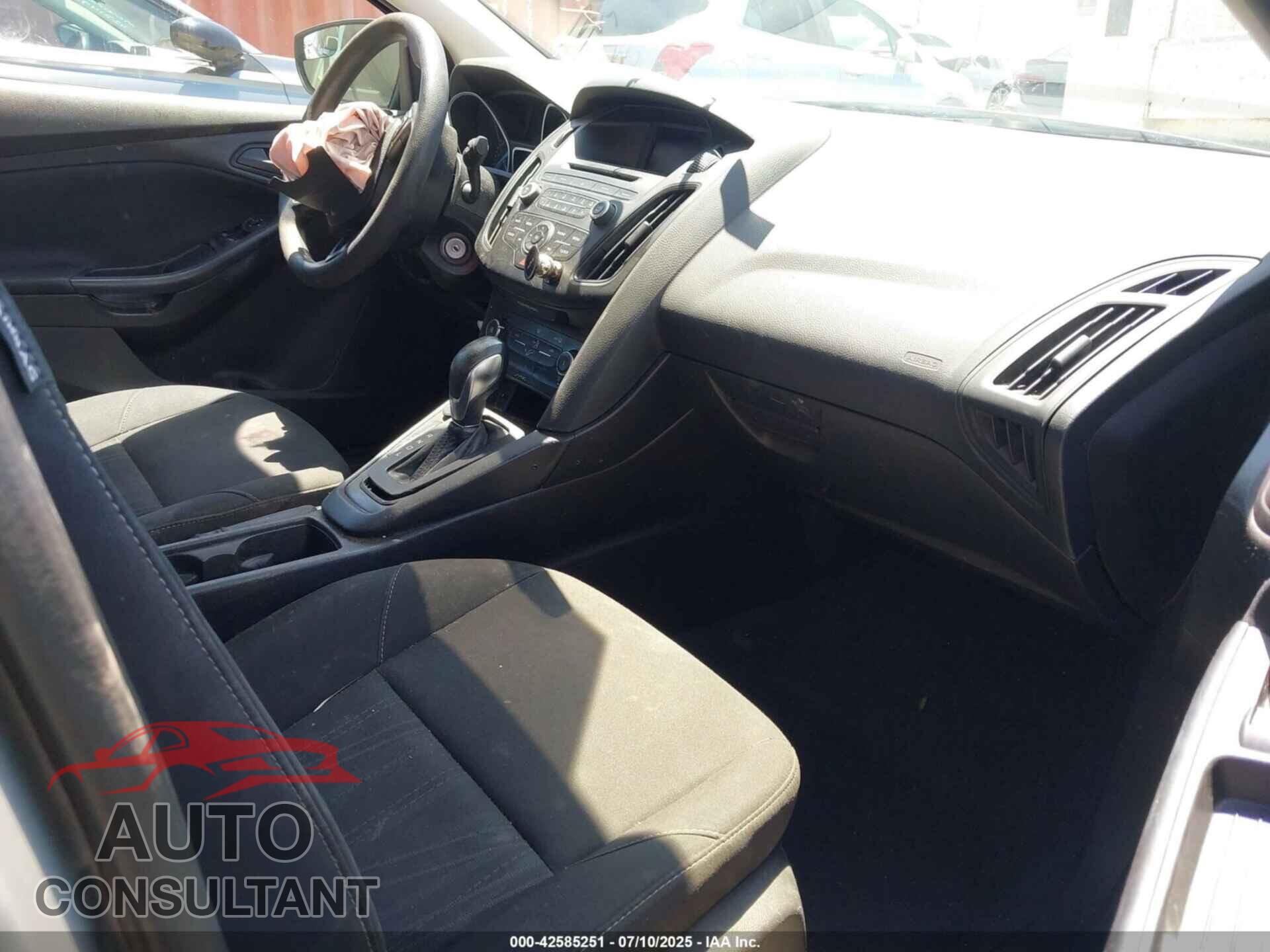 FORD FOCUS 2016 - 1FADP3E25GL384591