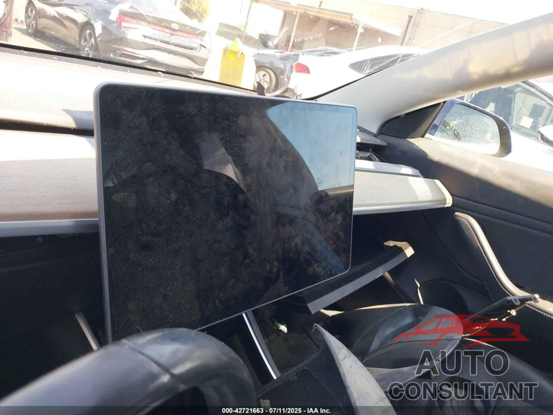 TESLA MODEL 3 2018 - 5YJ3E1EA5JF161095