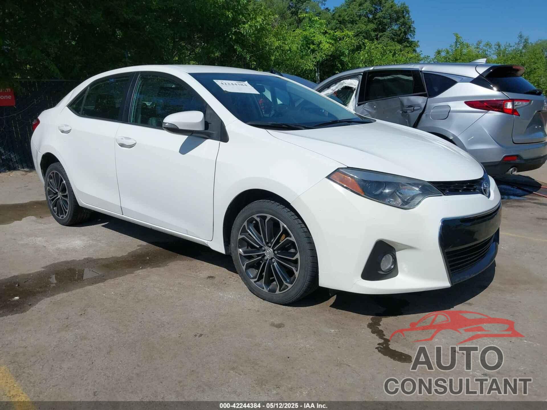 TOYOTA COROLLA 2015 - 5YFBURHE1FP205729