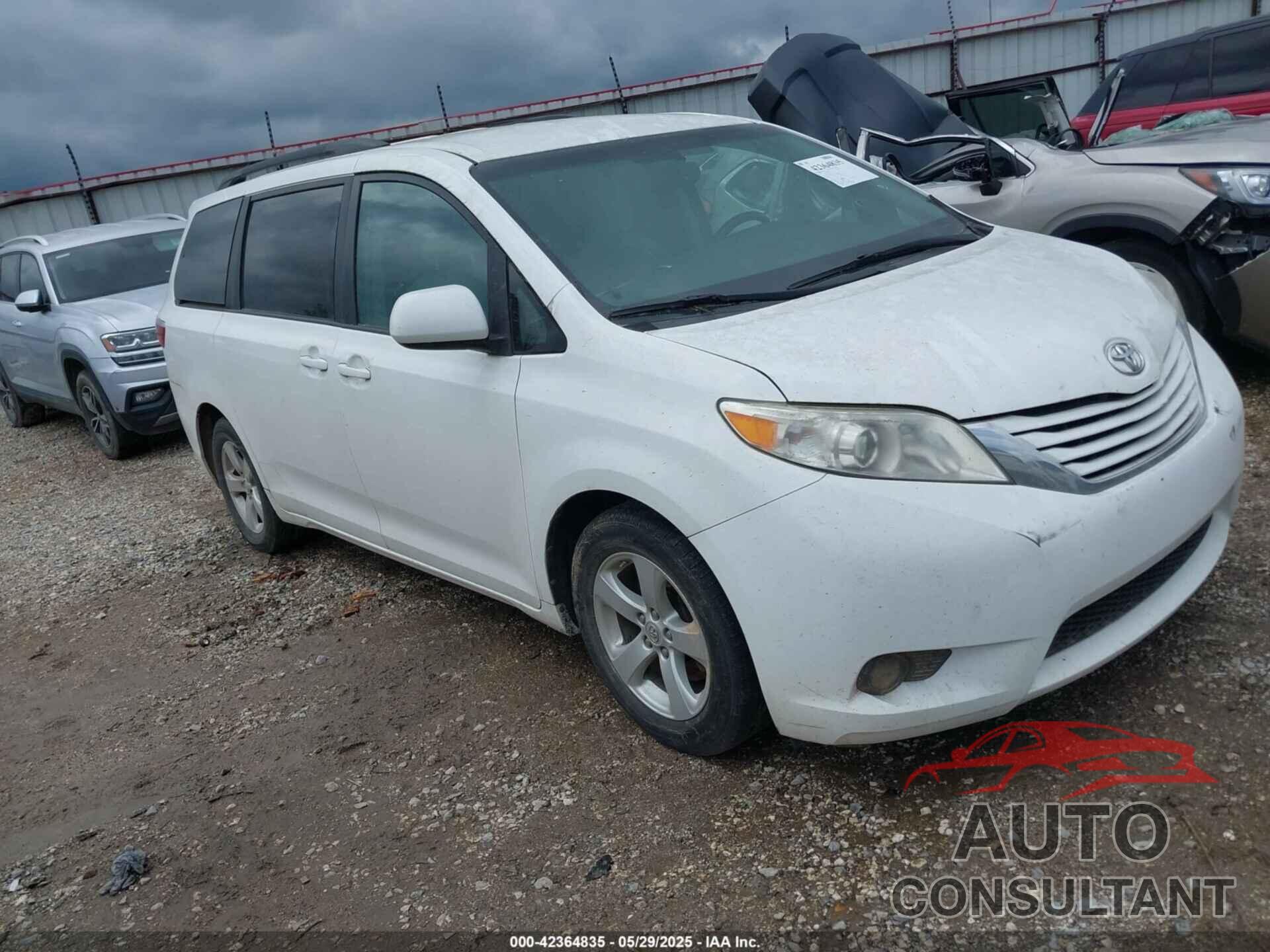 TOYOTA SIENNA 2017 - 5TDKZ3DC9HS870293