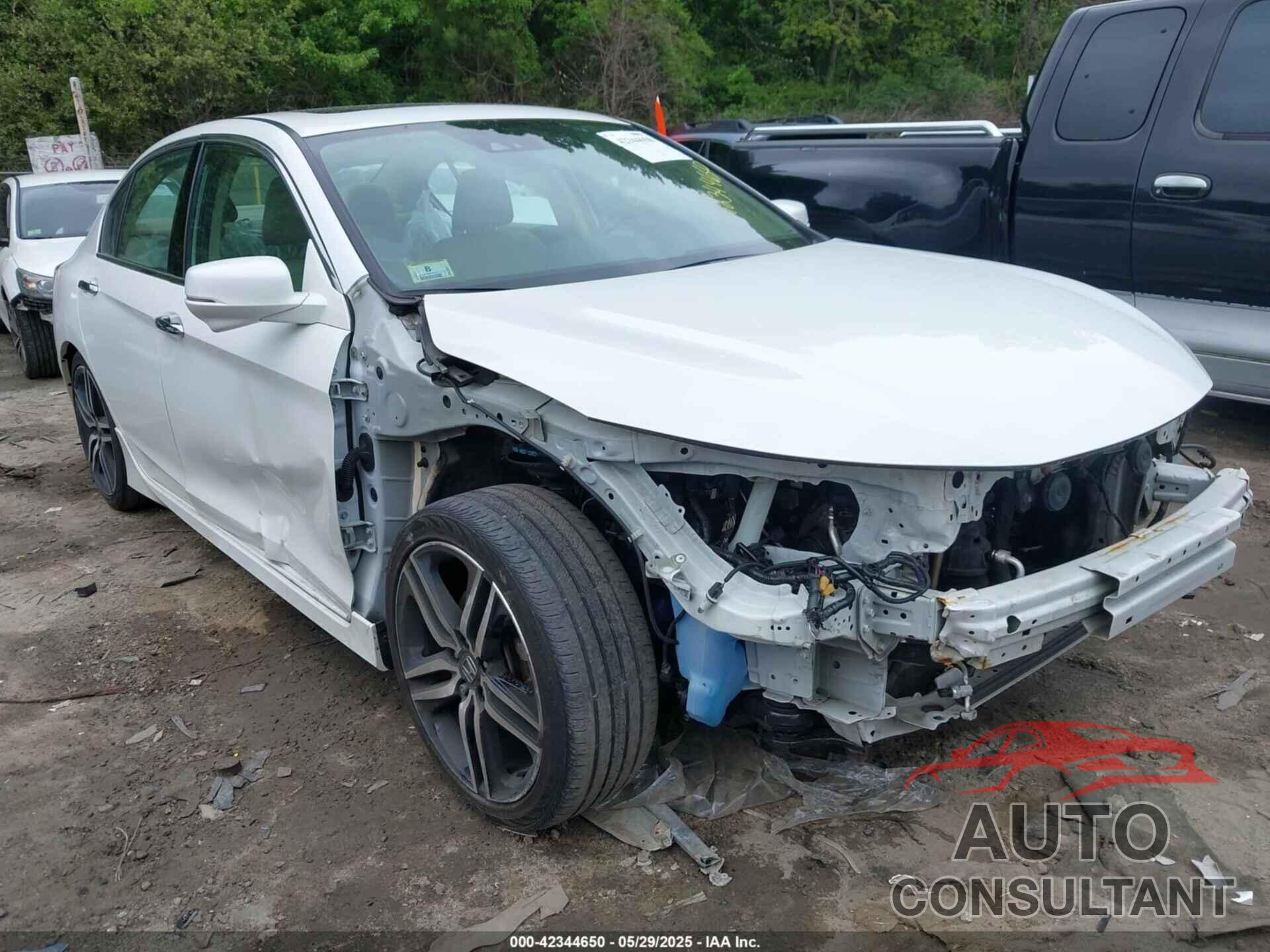 HONDA ACCORD 2017 - 1HGCR3F9XHA016398