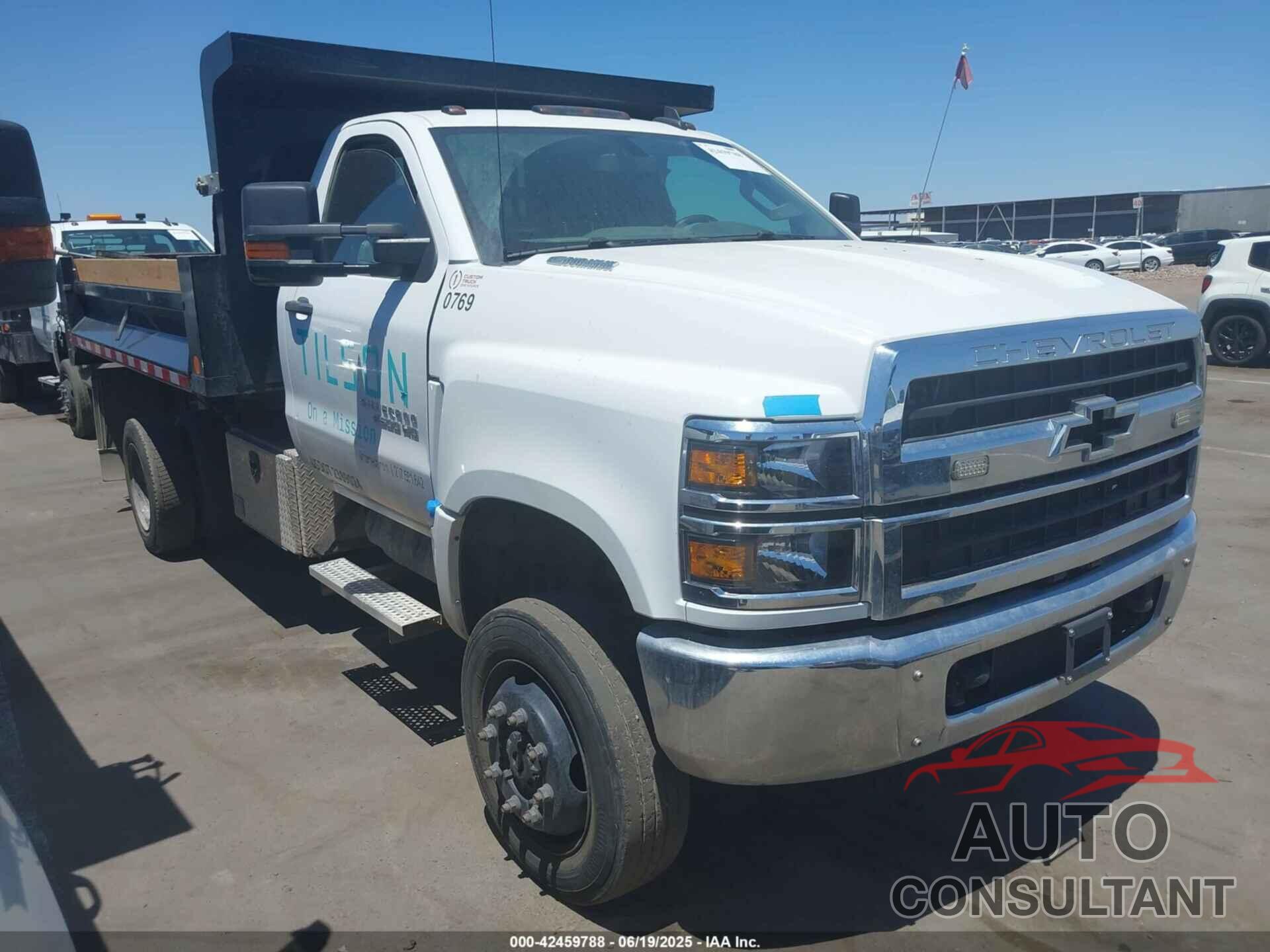 CHEVROLET SILVERADO MD 2023 - 1HTKJPVM5PH507484