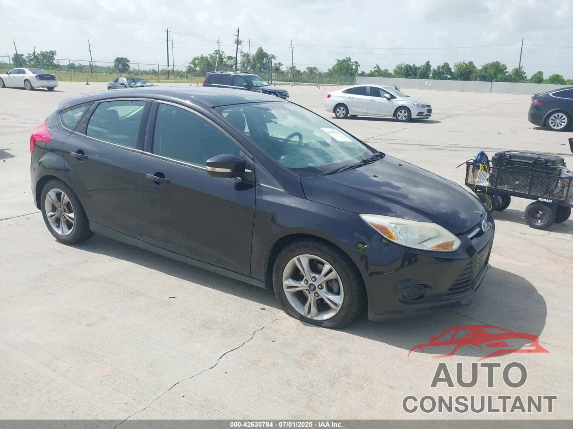 FORD FOCUS 2014 - 1FADP3K26EL108843