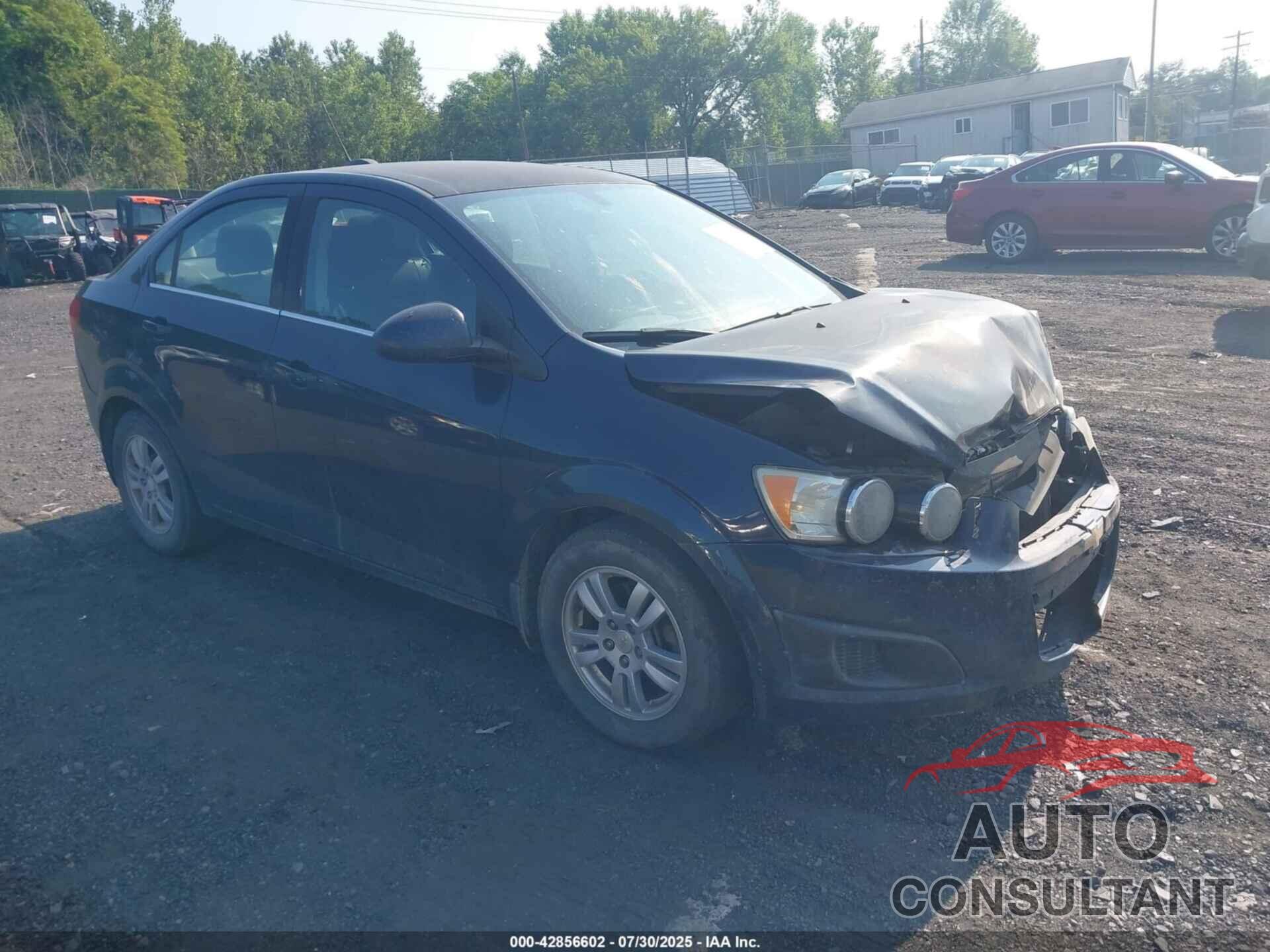 CHEVROLET SONIC 2015 - 1G1JC5SB4F4115525