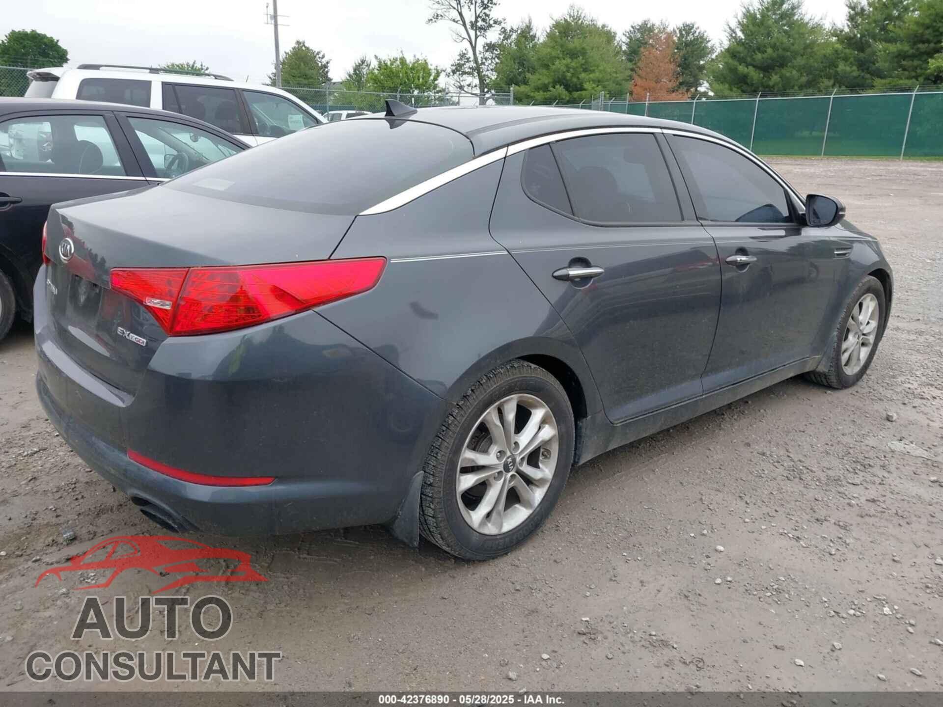 KIA OPTIMA 2011 - KNAGN4A65B5149209