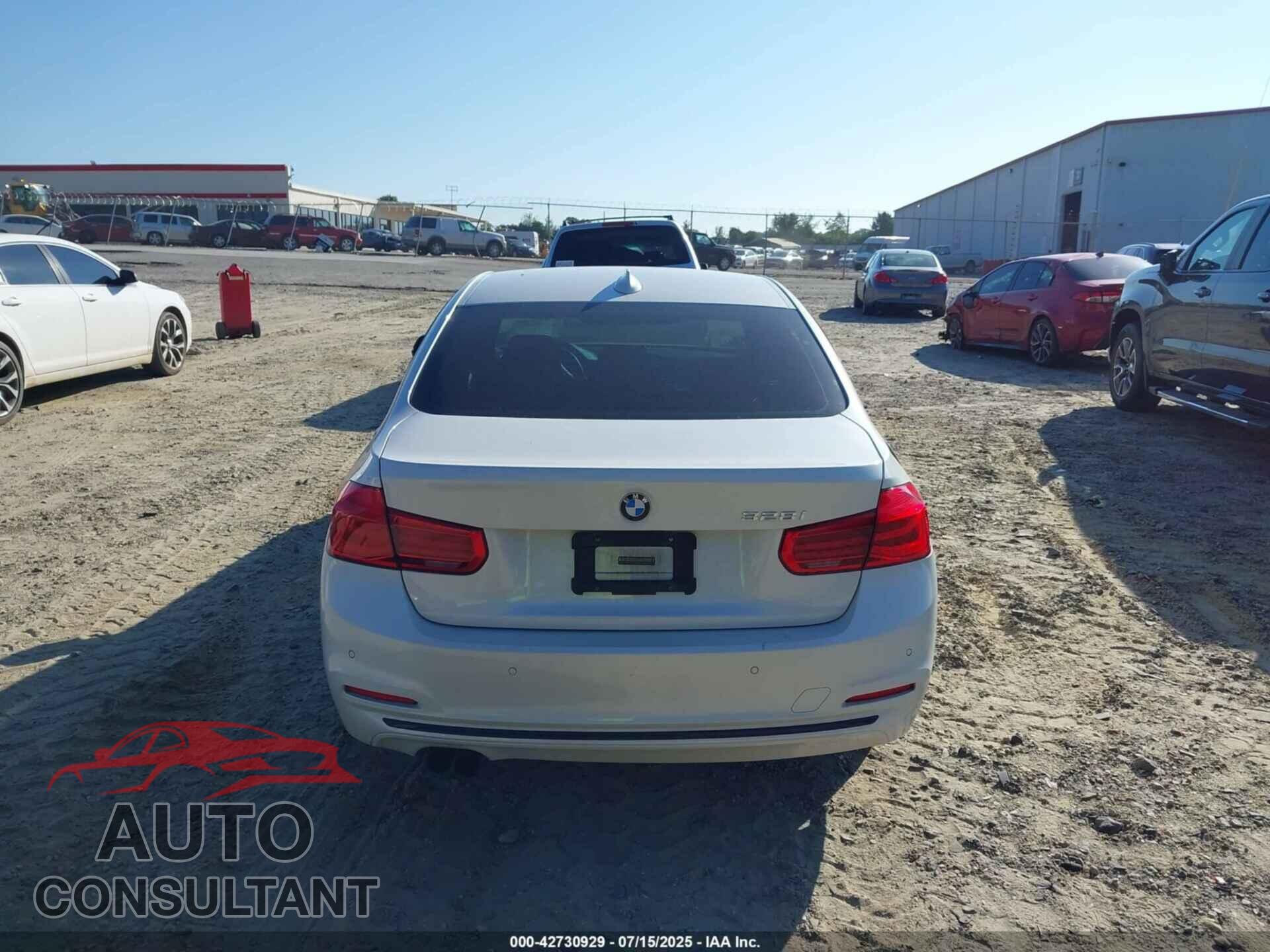 BMW 328I 2016 - WBA8E9G50GNU29465