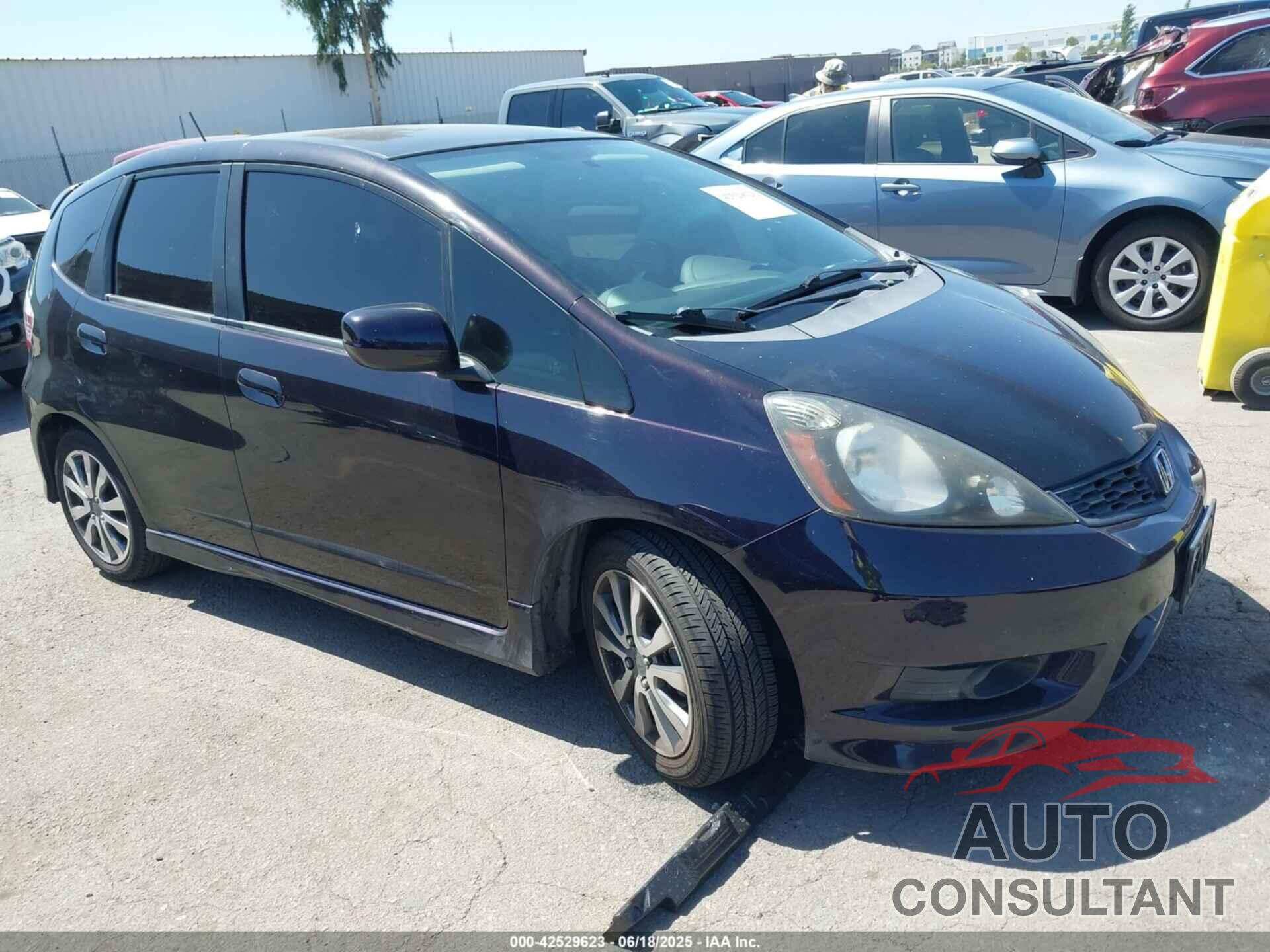 HONDA FIT 2013 - JHMGE8H53DC006960