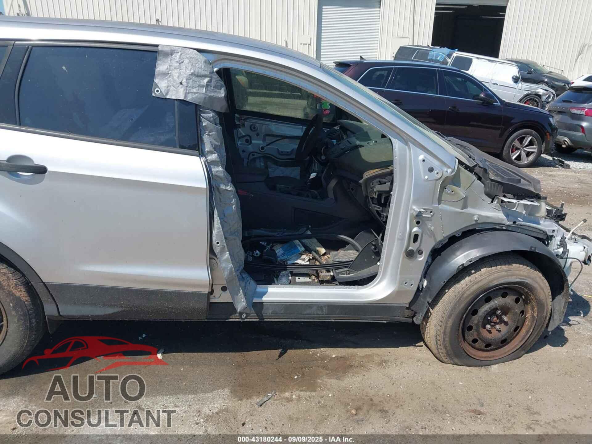 FORD ESCAPE 2017 - 1FMCU0F7XHUD44022