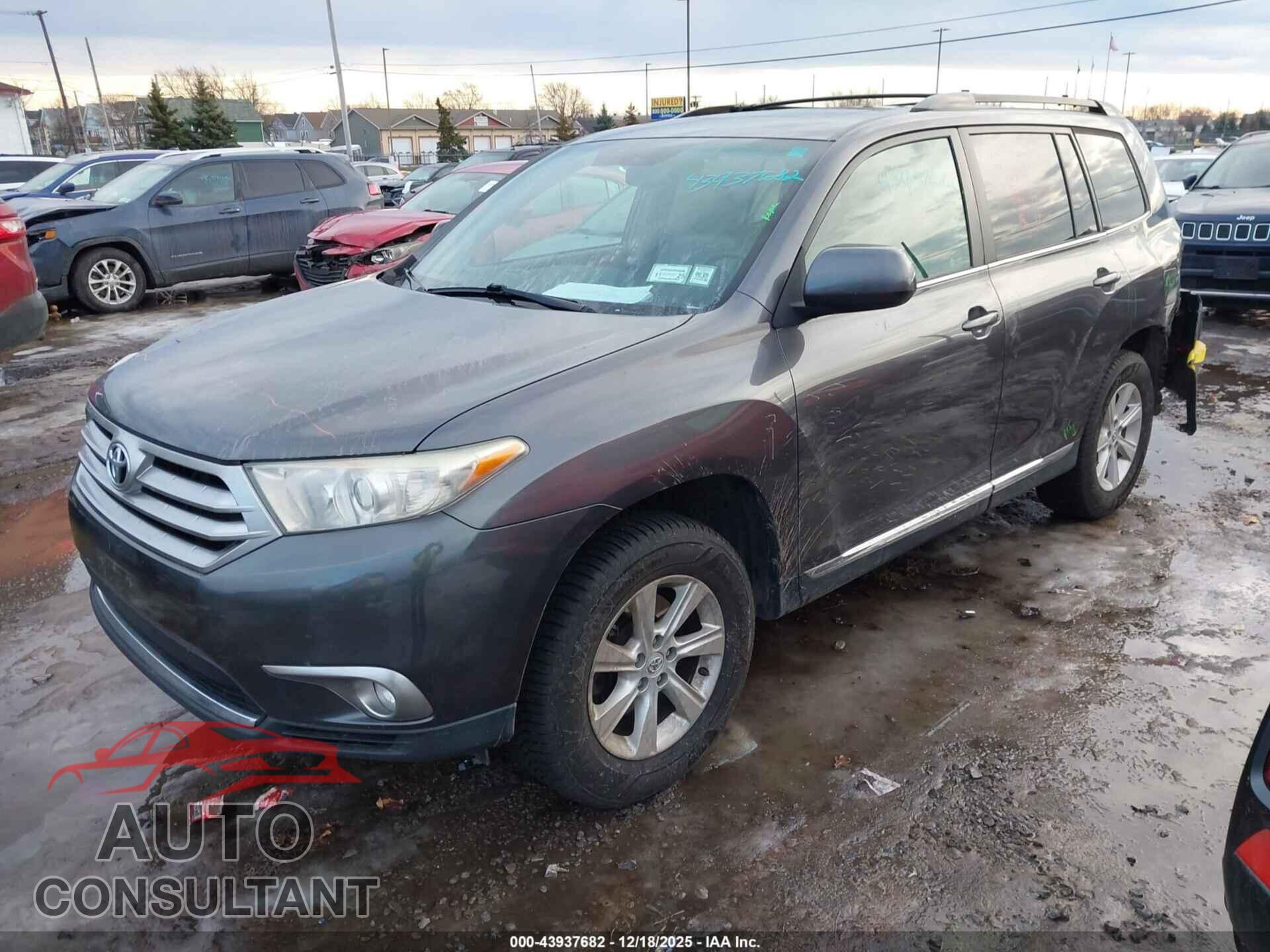 TOYOTA HIGHLANDER 2011 - 5TDBK3EH8BS060935