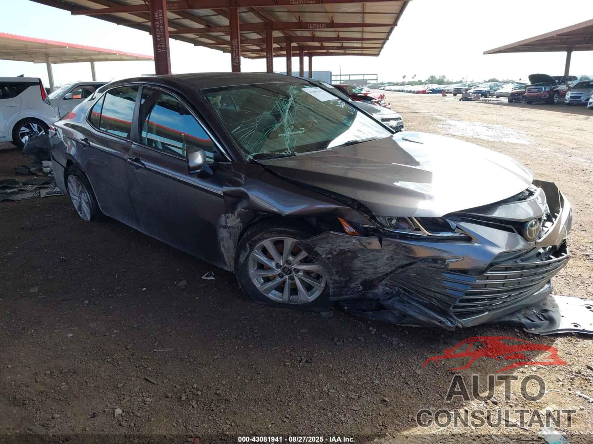 TOYOTA CAMRY 2022 - 4T1C11AK9NU010649