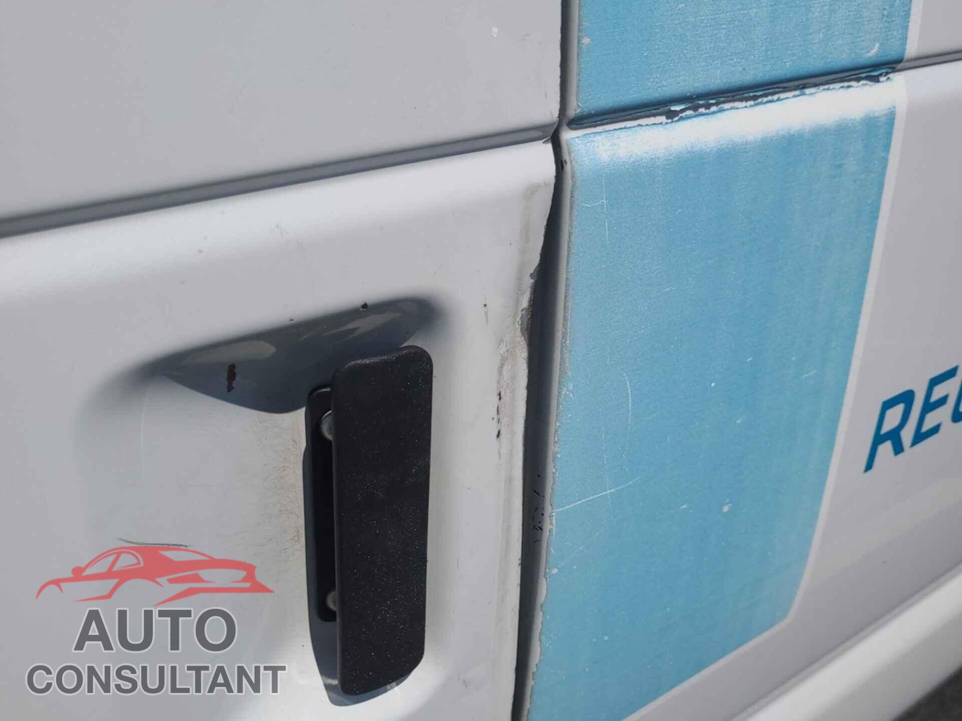 FORD E-150 2013 - 1FTNE1EL8DDA44827