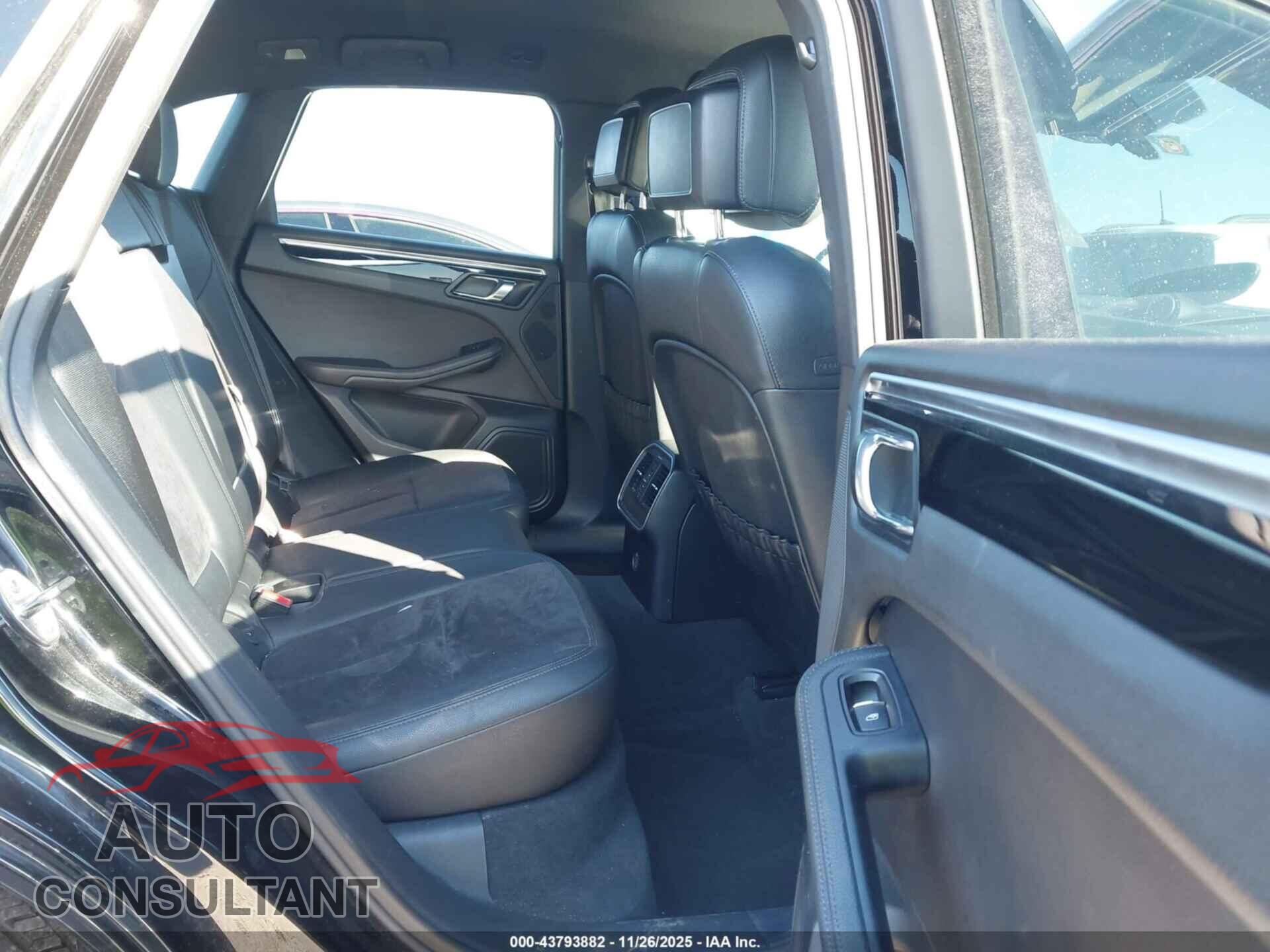 PORSCHE MACAN 2018 - WP1AA2A50JLB01464