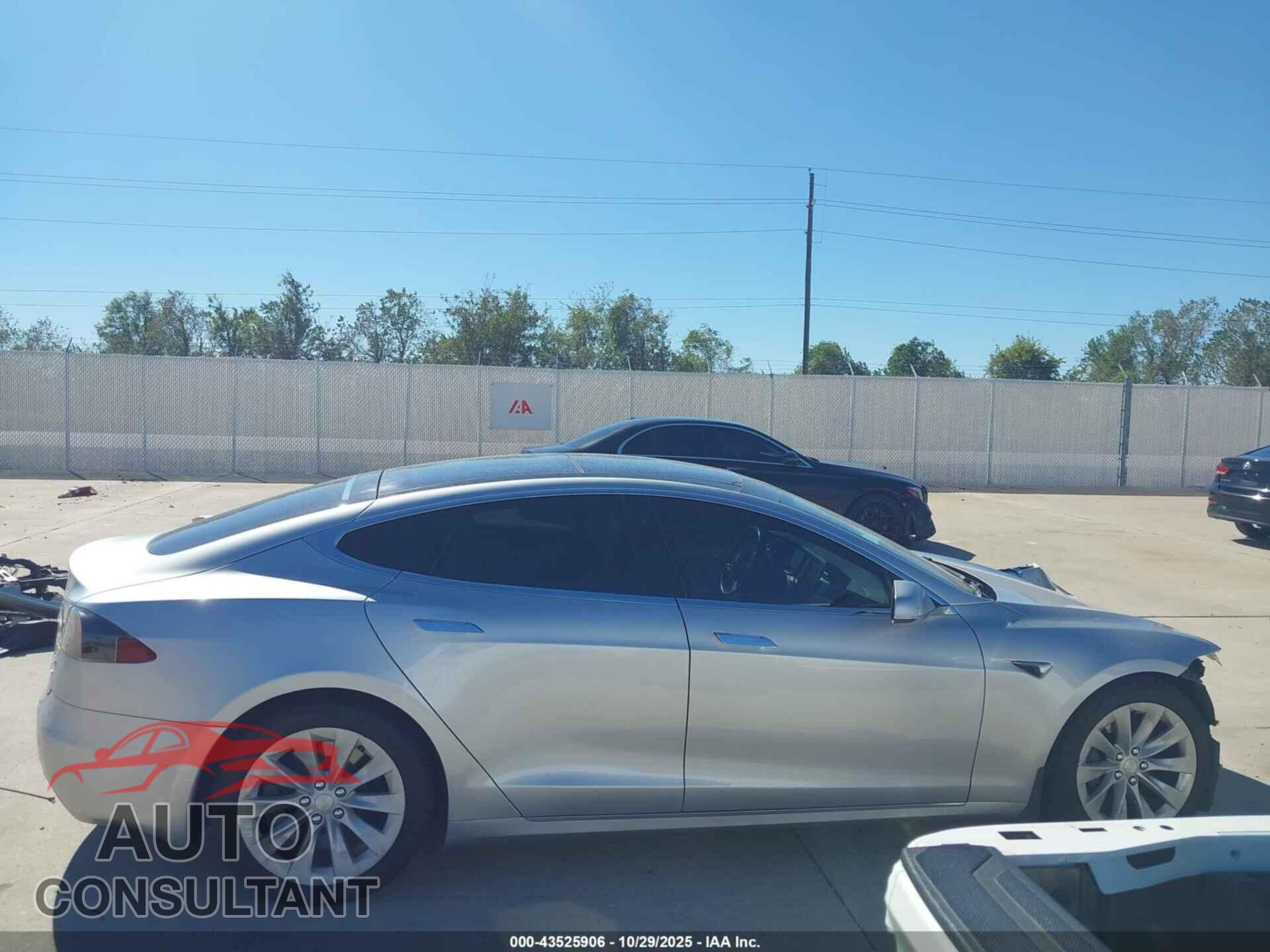 TESLA MODEL S 2017 - 5YJSA1E25HF212217
