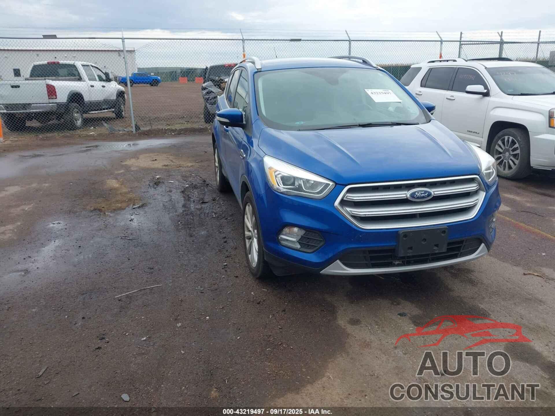 FORD ESCAPE 2017 - 1FMCU9JDXHUC90299