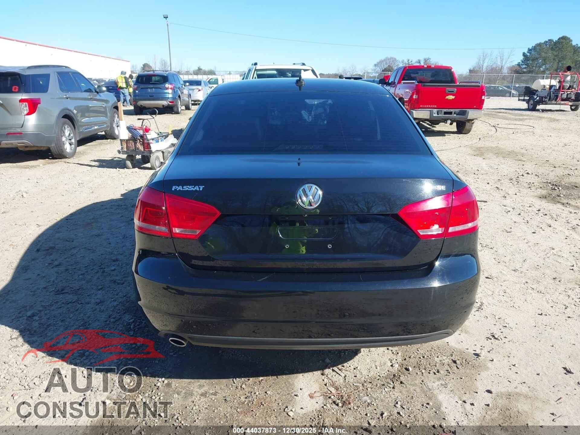 VOLKSWAGEN PASSAT 2012 - 1VWBP7A30CC075254