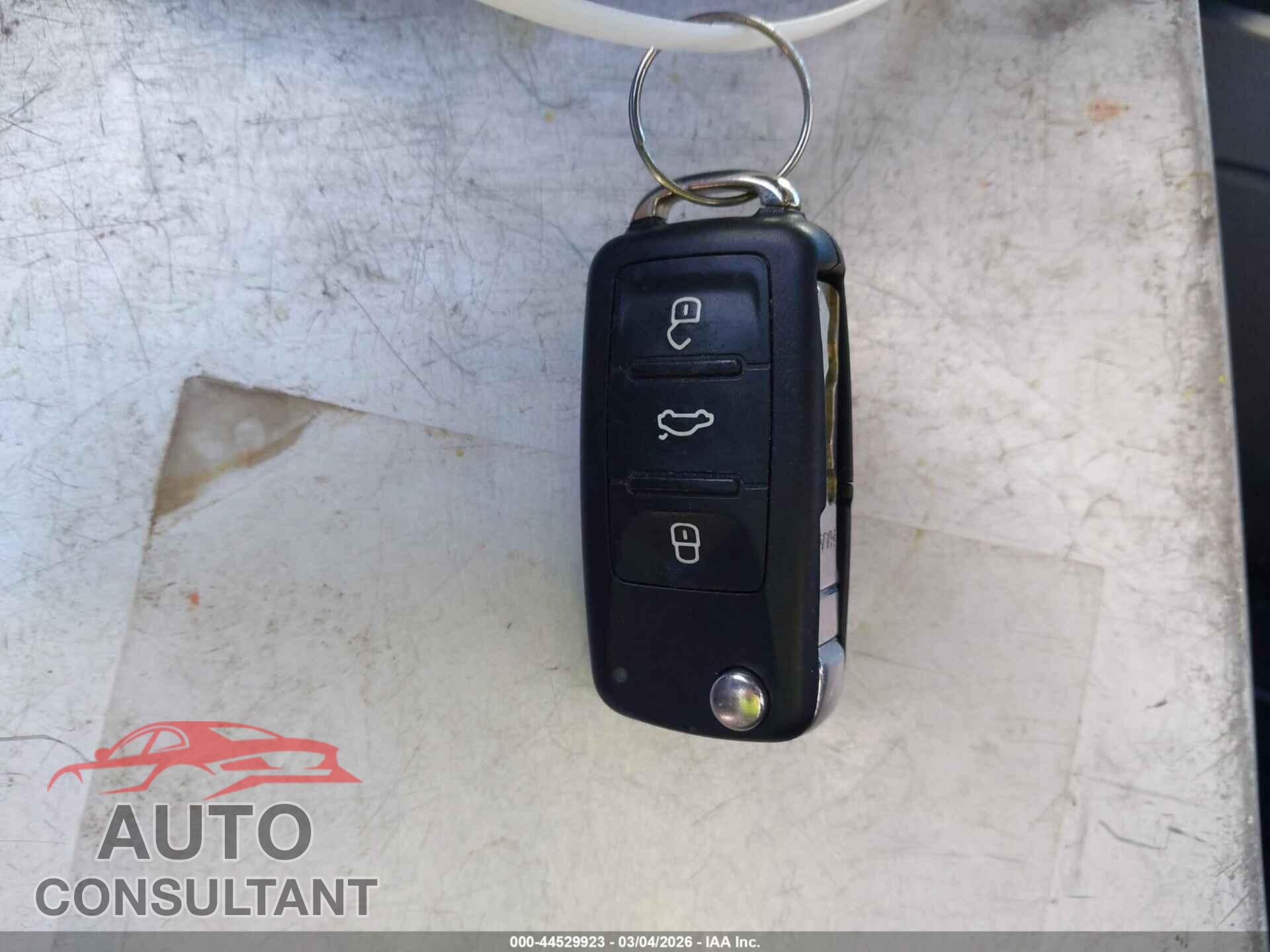 VOLKSWAGEN JETTA 2017 - 3VWDB7AJ4HM382101