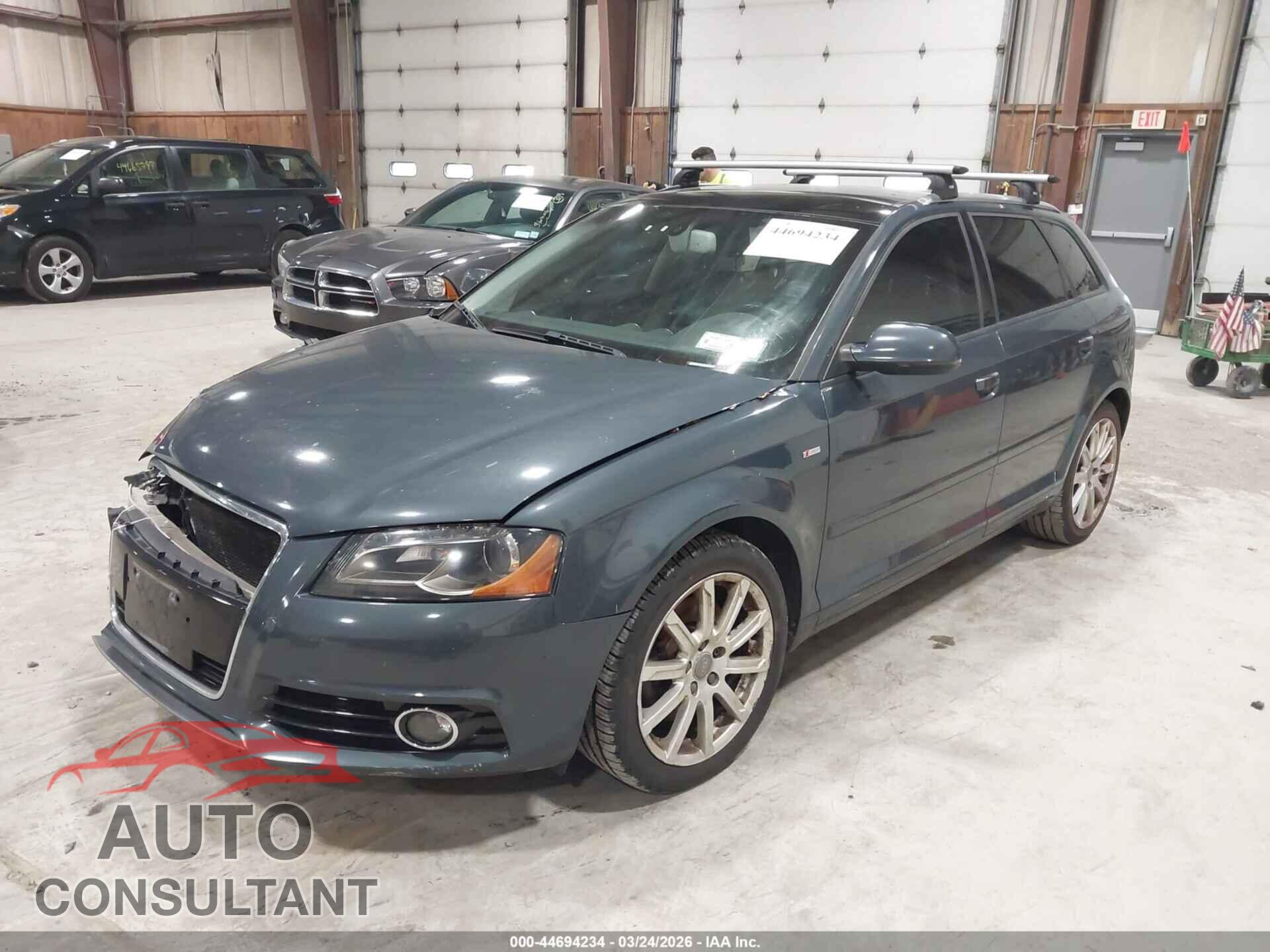AUDI A3 2011 - WAUMFAFM4BA014767