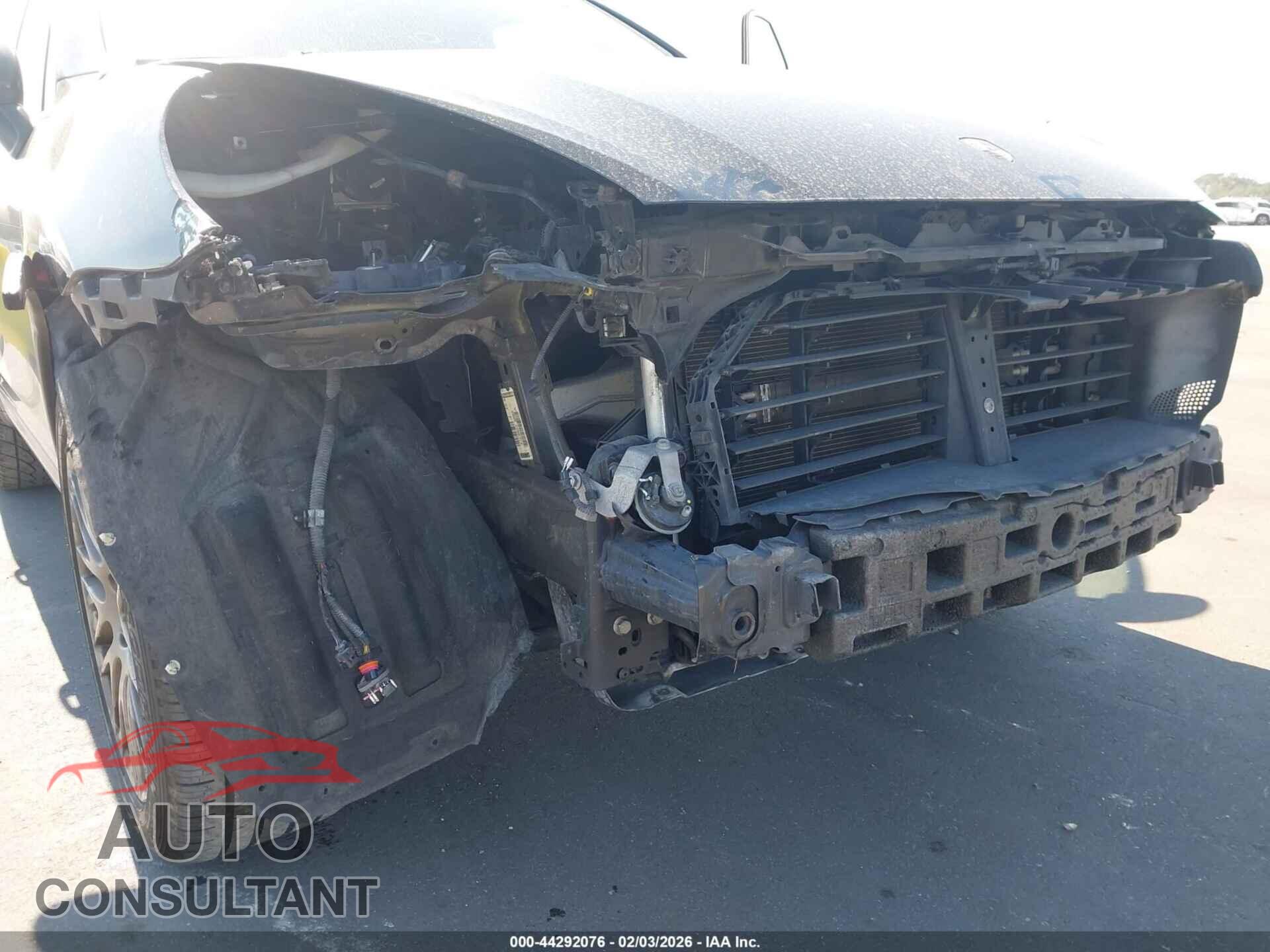 PORSCHE CAYENNE 2016 - WP1AA2A28GLA03863
