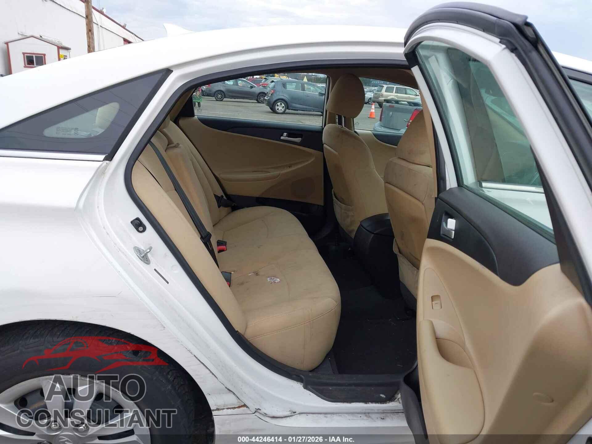 HYUNDAI SONATA 2012 - 5NPEB4AC3CH313809