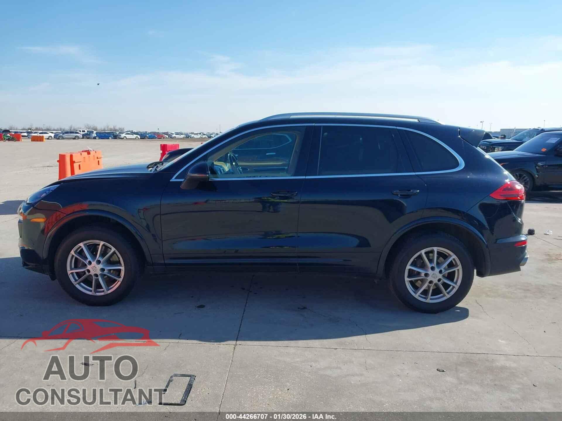 PORSCHE CAYENNE 2016 - WP1AA2A27GLA08973
