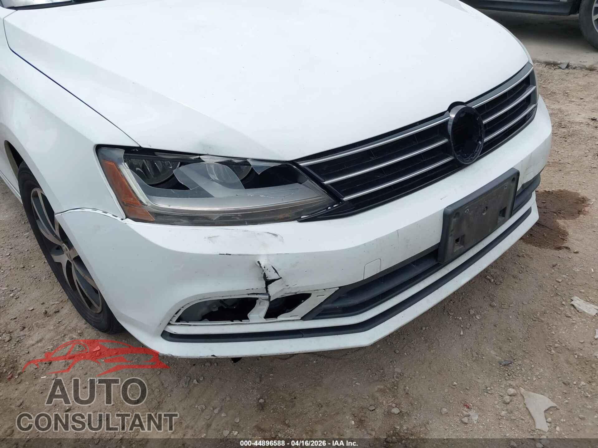 VOLKSWAGEN JETTA 2017 - 3VWDB7AJ8HM295768