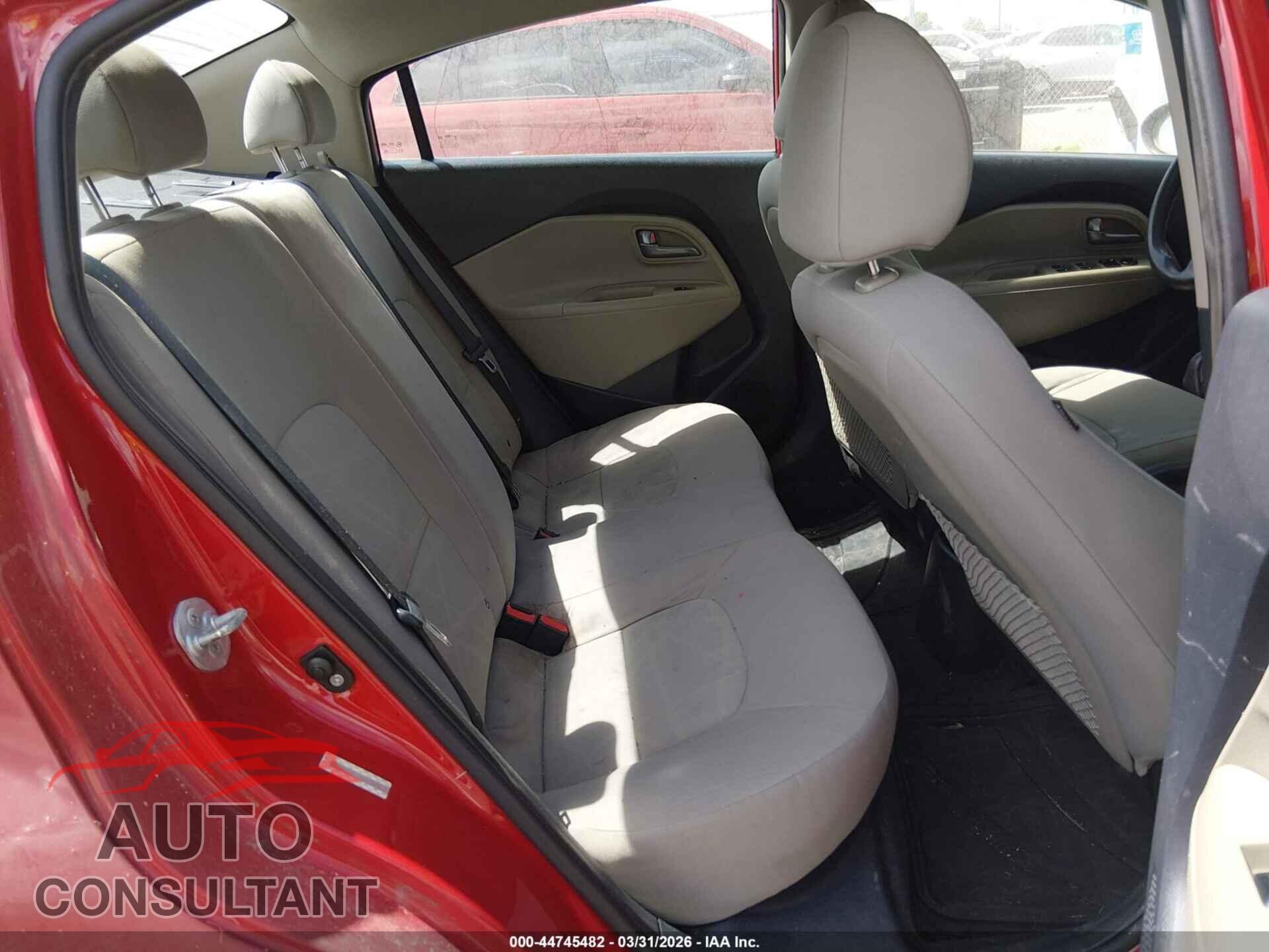 KIA RIO 2014 - KNADM4A33E6376568