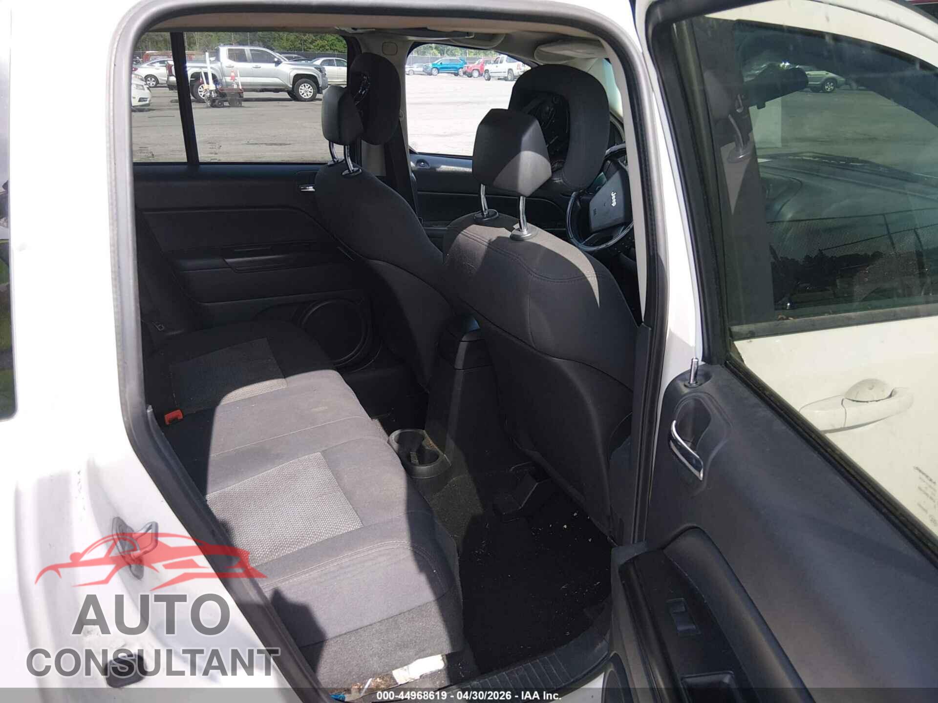 JEEP COMPASS 2010 - 1J4NT1FA2AD621716