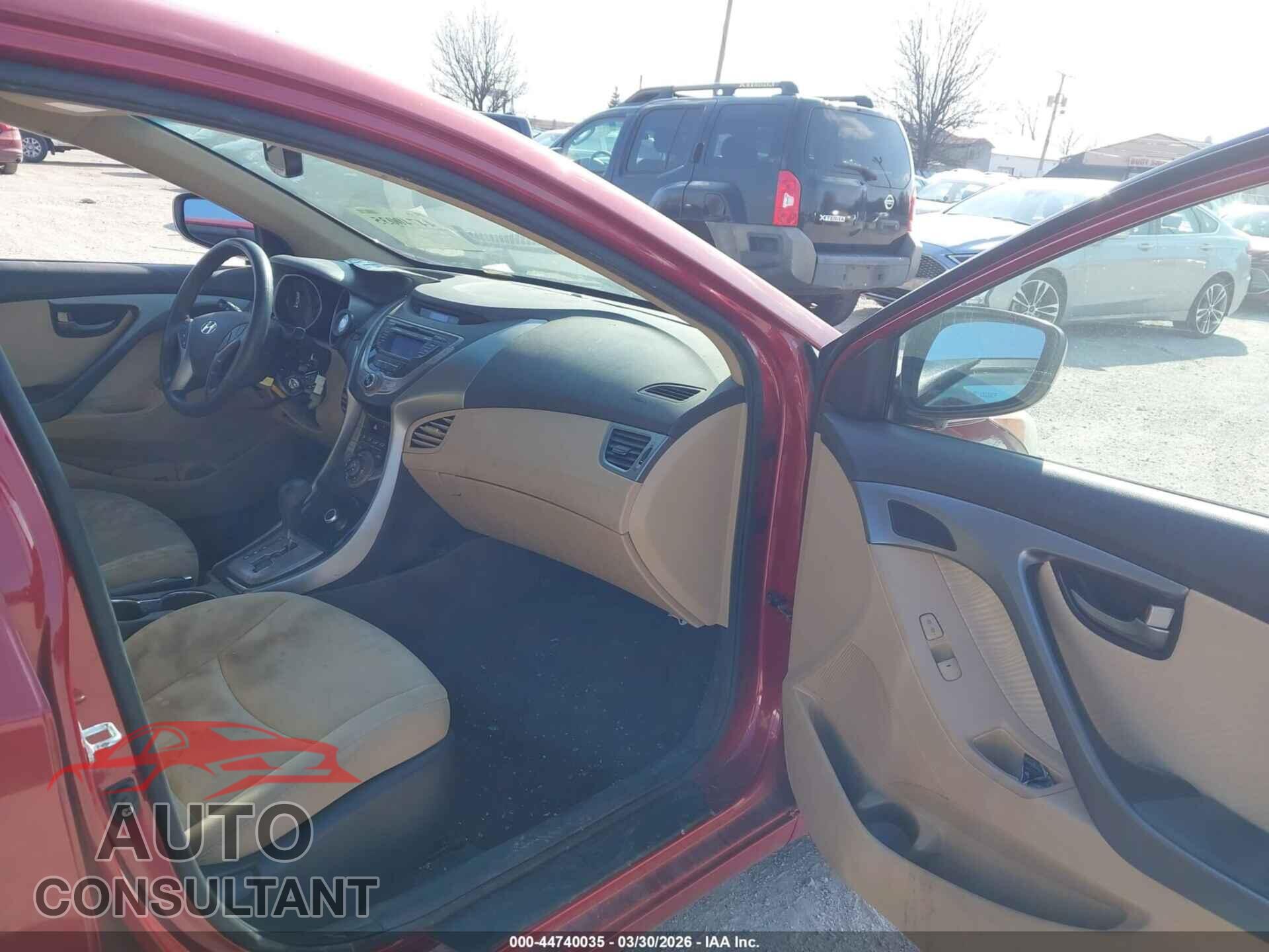 HYUNDAI ELANTRA 2013 - KMHDH4AE8DU606975