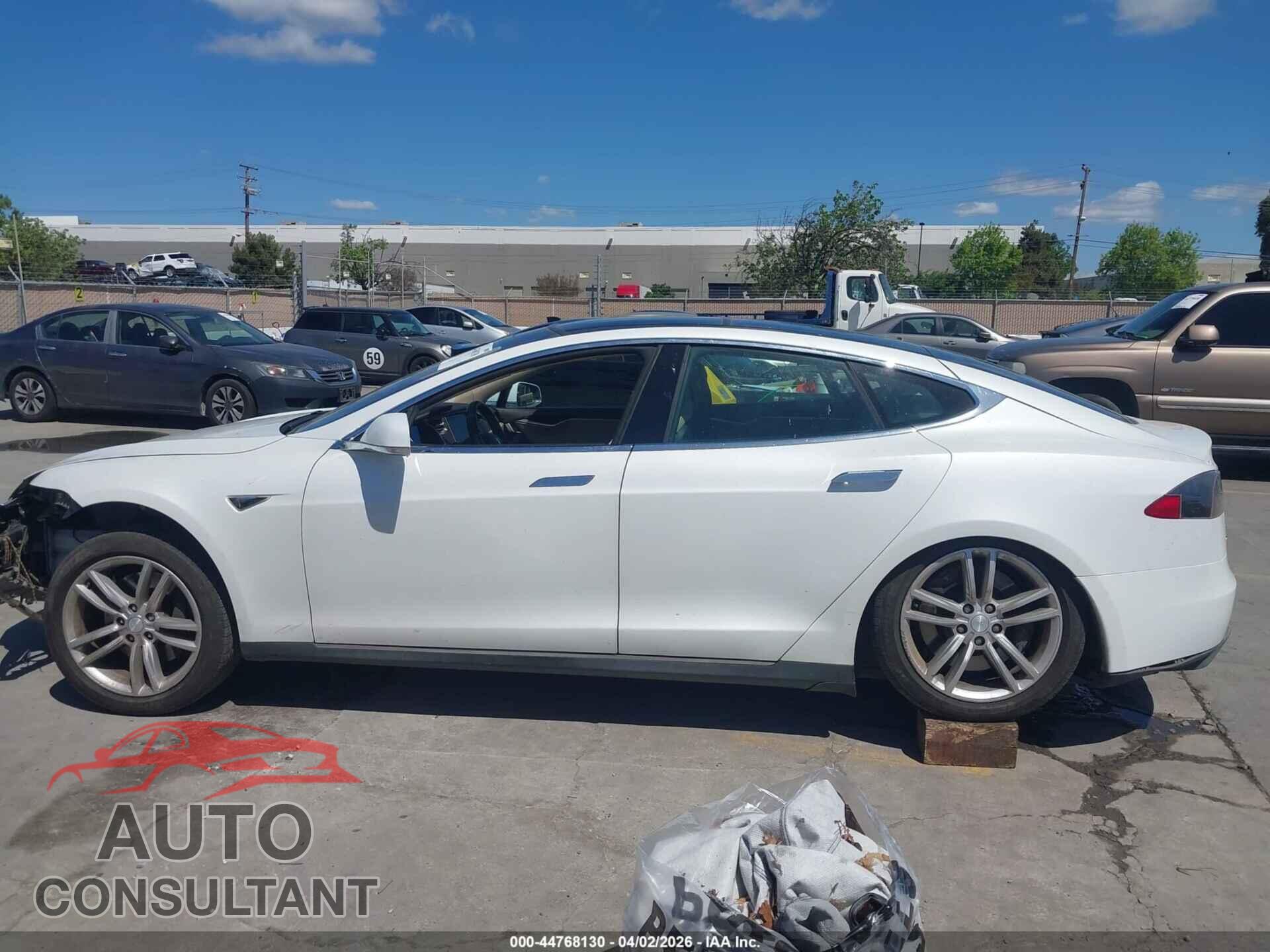 TESLA MODEL S 2012 - 5YJSA1DN1CFS00151