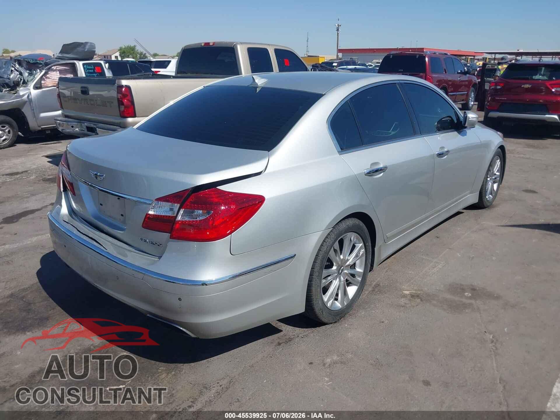 HYUNDAI GENESIS 2013 - KMHGC4DD2DU242518