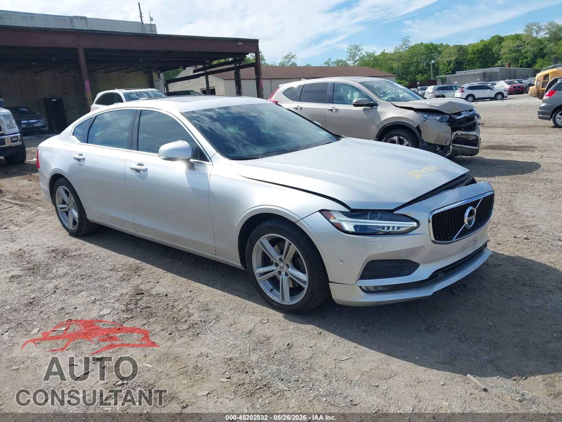 VOLVO S90 2018 - LVY982MK2JP015379