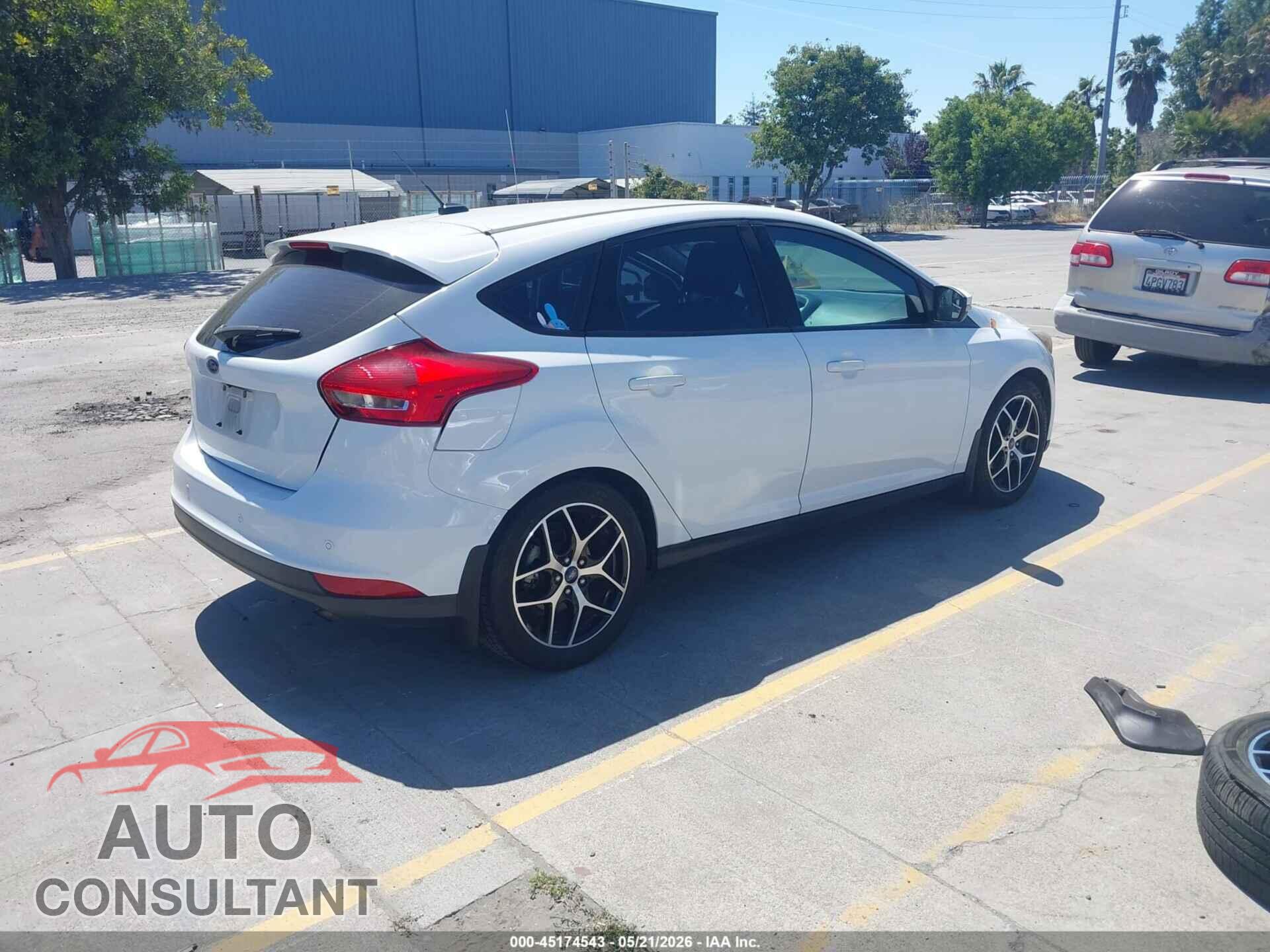 FORD FOCUS 2017 - 1FADP3M20HL309994