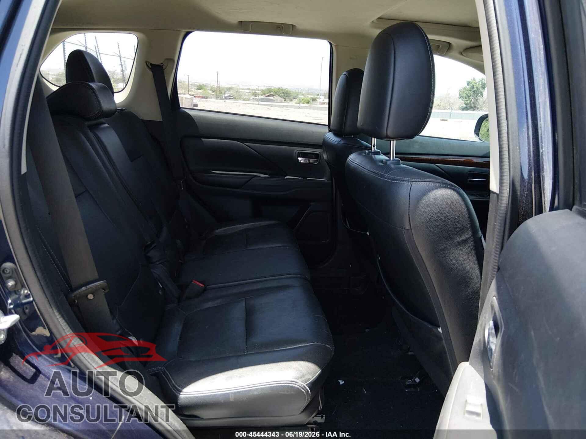 MITSUBISHI OUTLANDER 2015 - JA4AD3A30FZ004650