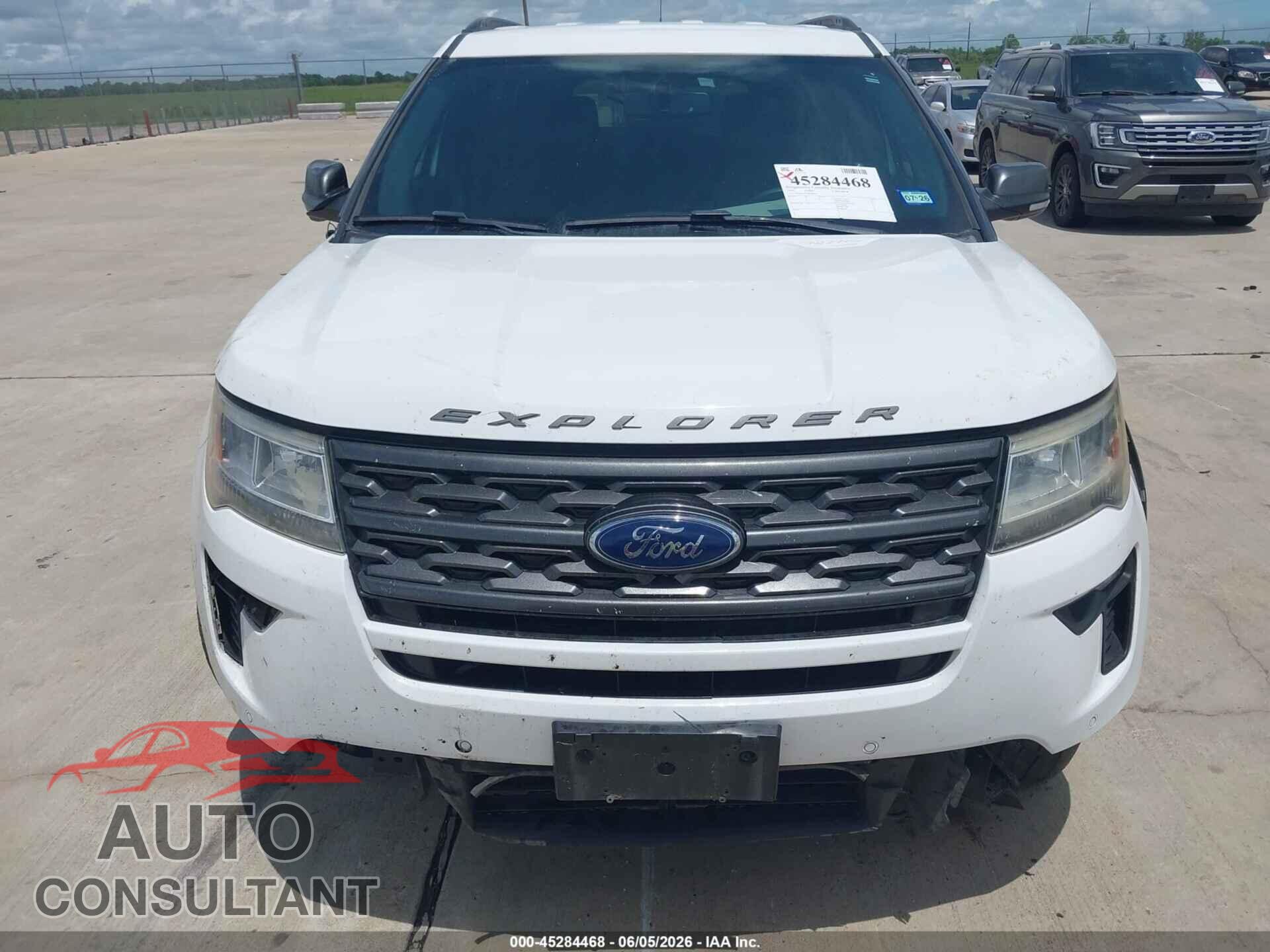 FORD EXPLORER 2018 - 1FM5K7D8XJGB30087