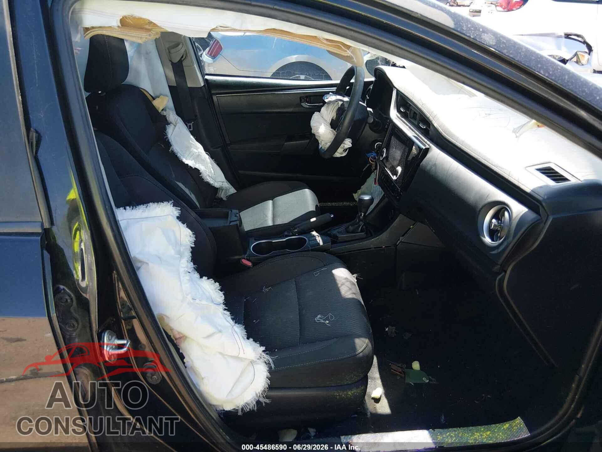 TOYOTA COROLLA 2018 - 2T1BURHE8JC123473