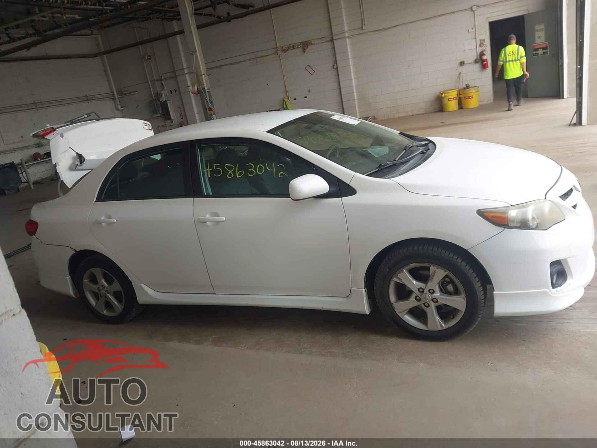 TOYOTA COROLLA 2013 - 2T1BU4EEXDC088558
