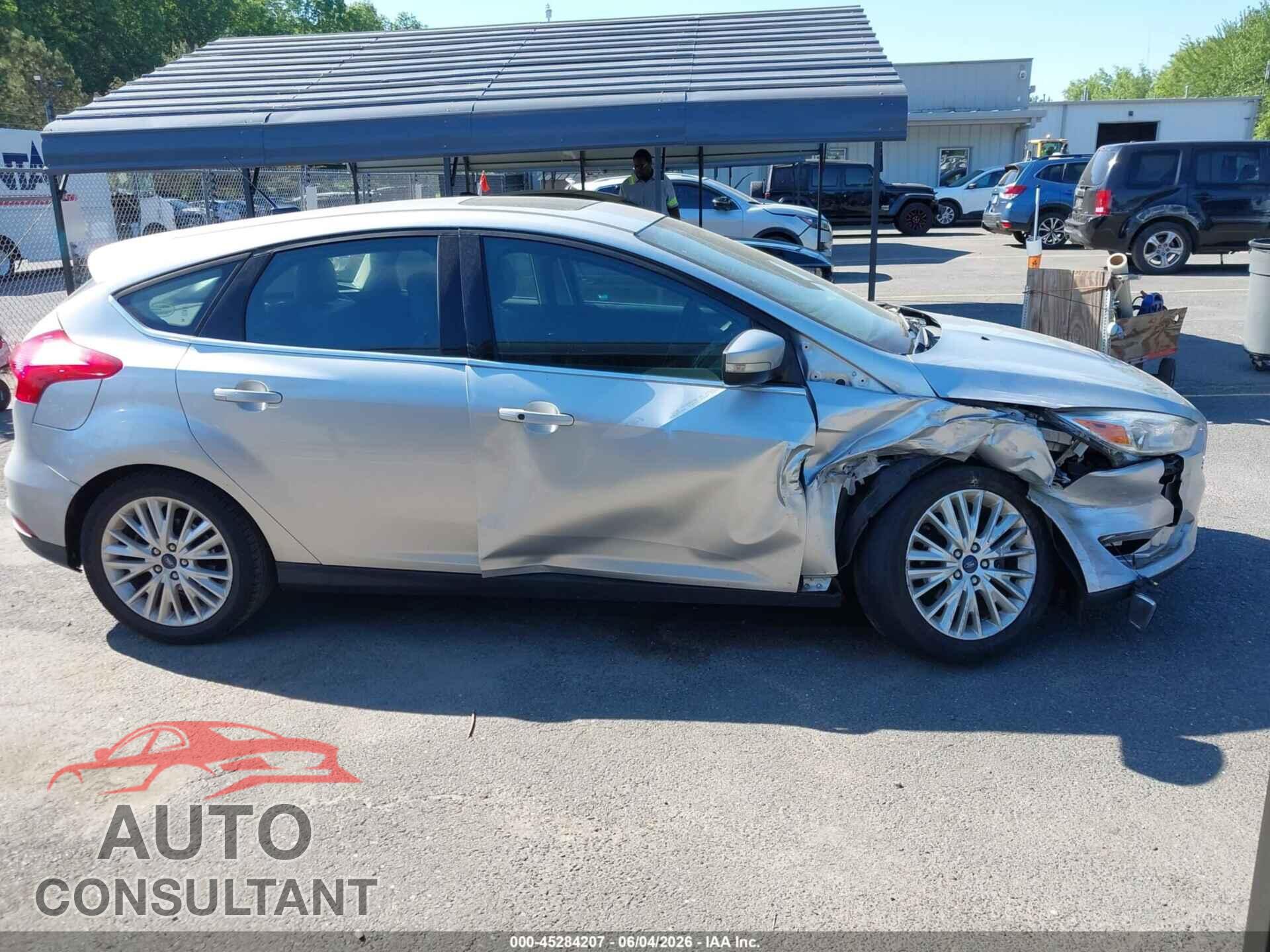 FORD FOCUS 2017 - 1FADP3N29HL333726