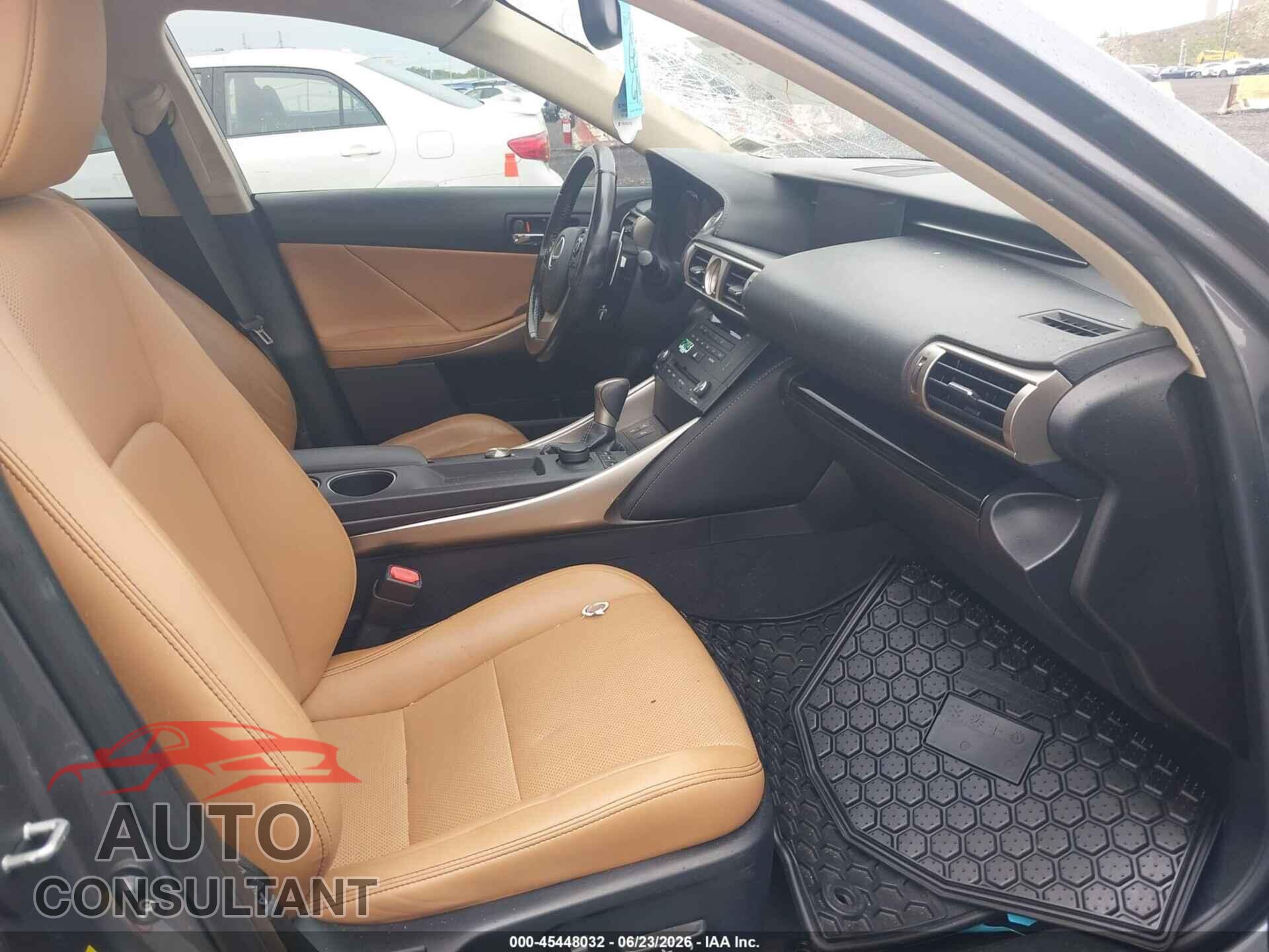 LEXUS IS 250 2015 - JTHCF1D29F5025955
